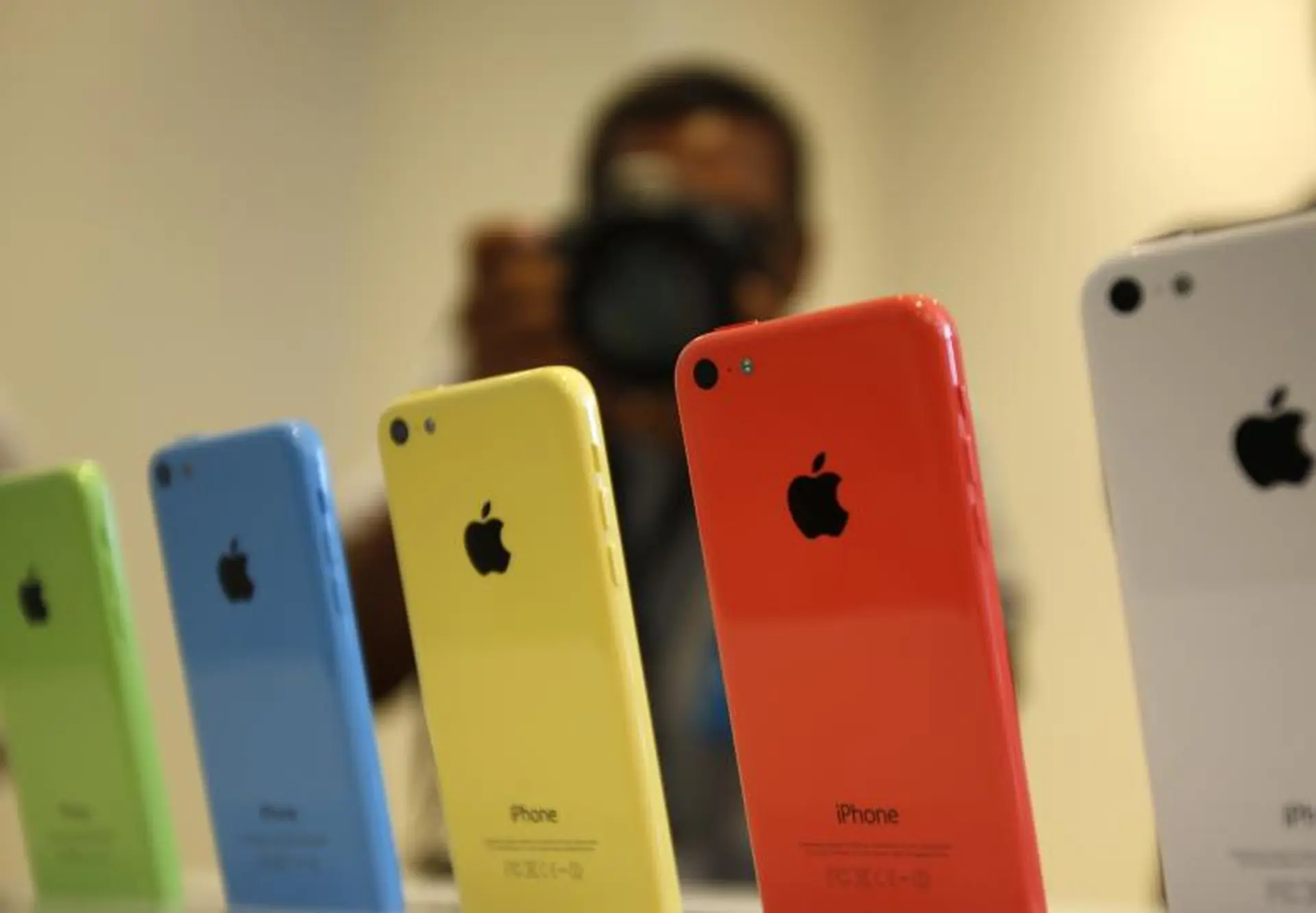 Tin đồn về iPhone 6S và iPhone 6C: 2GB RAM, camera 12MP và phiên bản màu vàng hồng