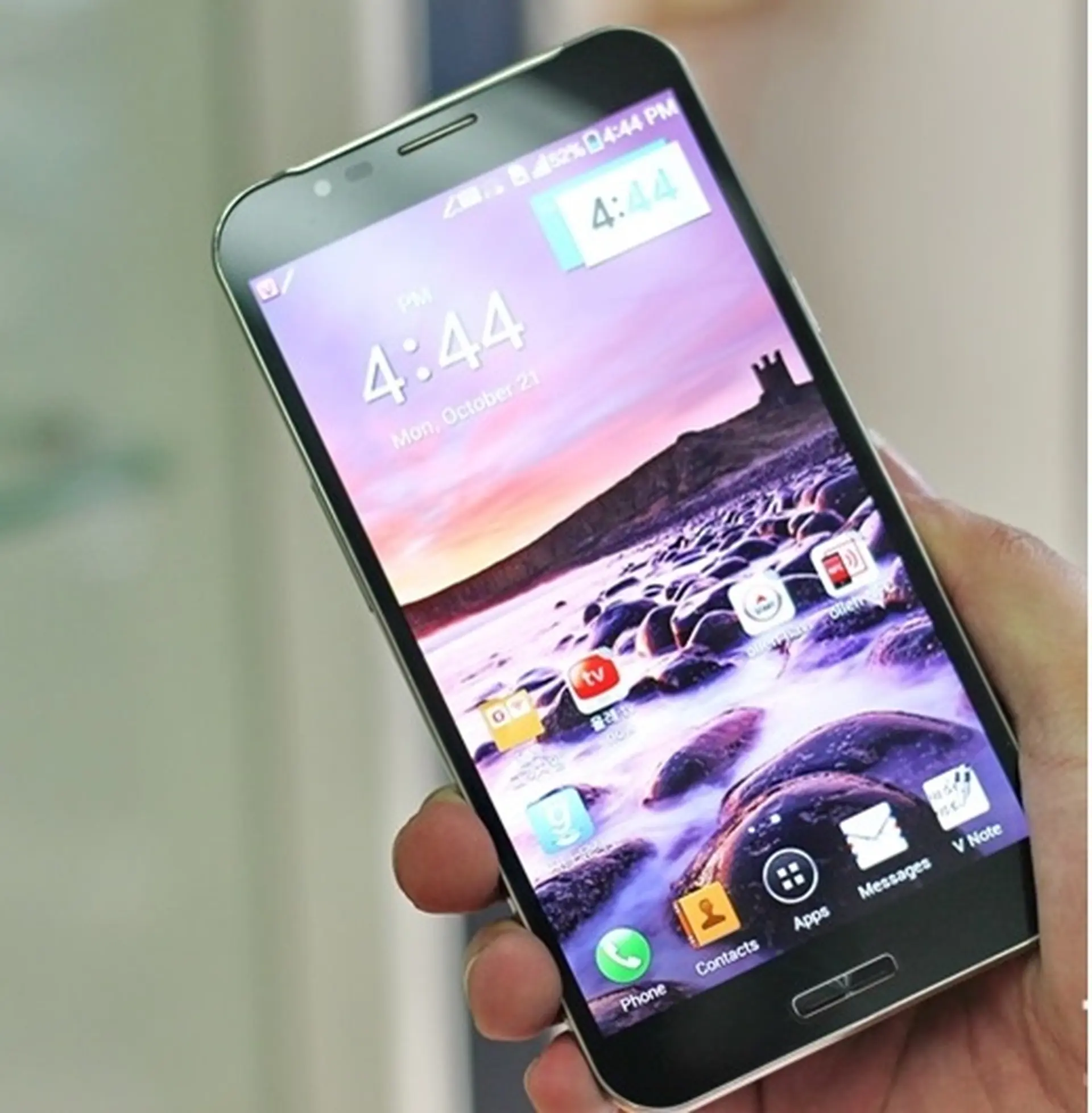 Có nên mua điện thoại SKY A890?