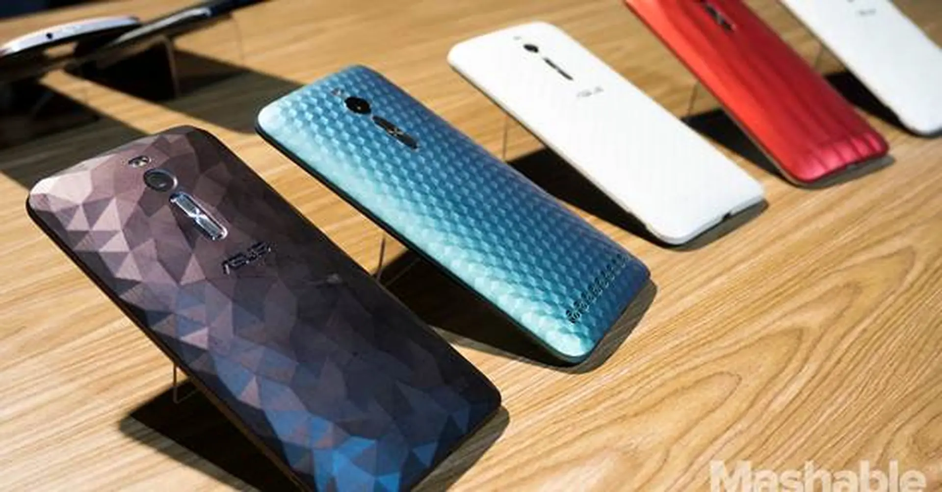 ZenFone 2 được Asus mở bán tại Việt Nam có giá từ 4,59 triệu đồng