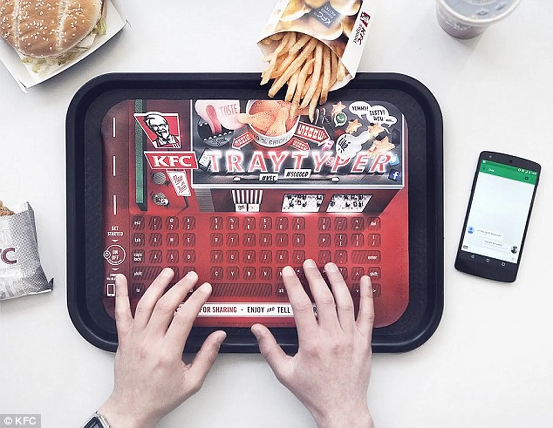 KFC ra mắt bàn phím Tray Typer “vừa gõ vừa ăn”