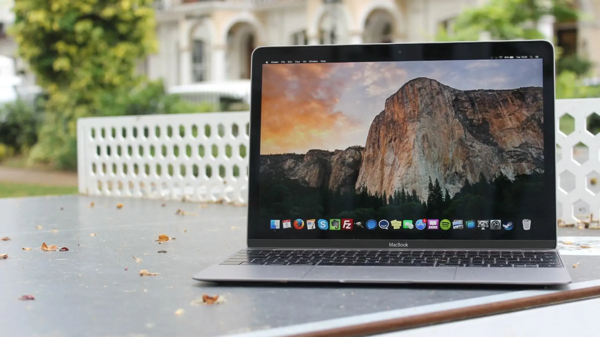 New MacBook 2015 – Tinh tế đến từng đường nét!