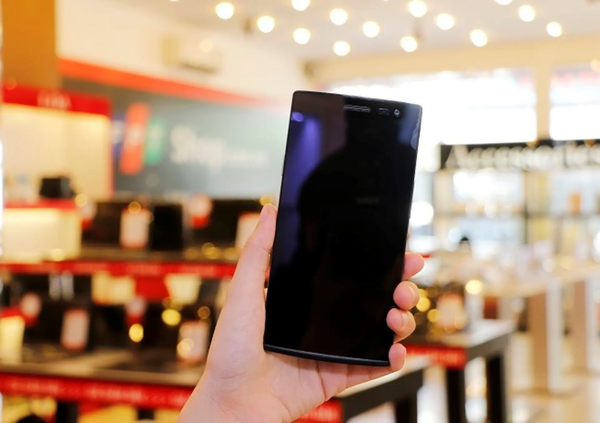 Chỉ 1,99 triệu, sở hữu ngay Oppo tại FPT Shop