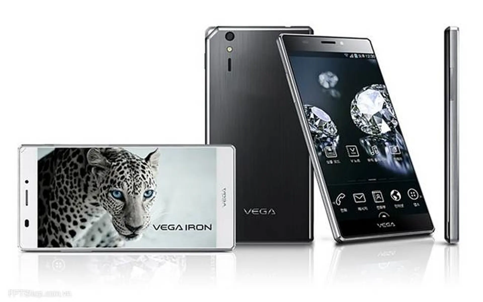 So sánh chi tiết Pantech Vega Iron A870S và Lenovo P70