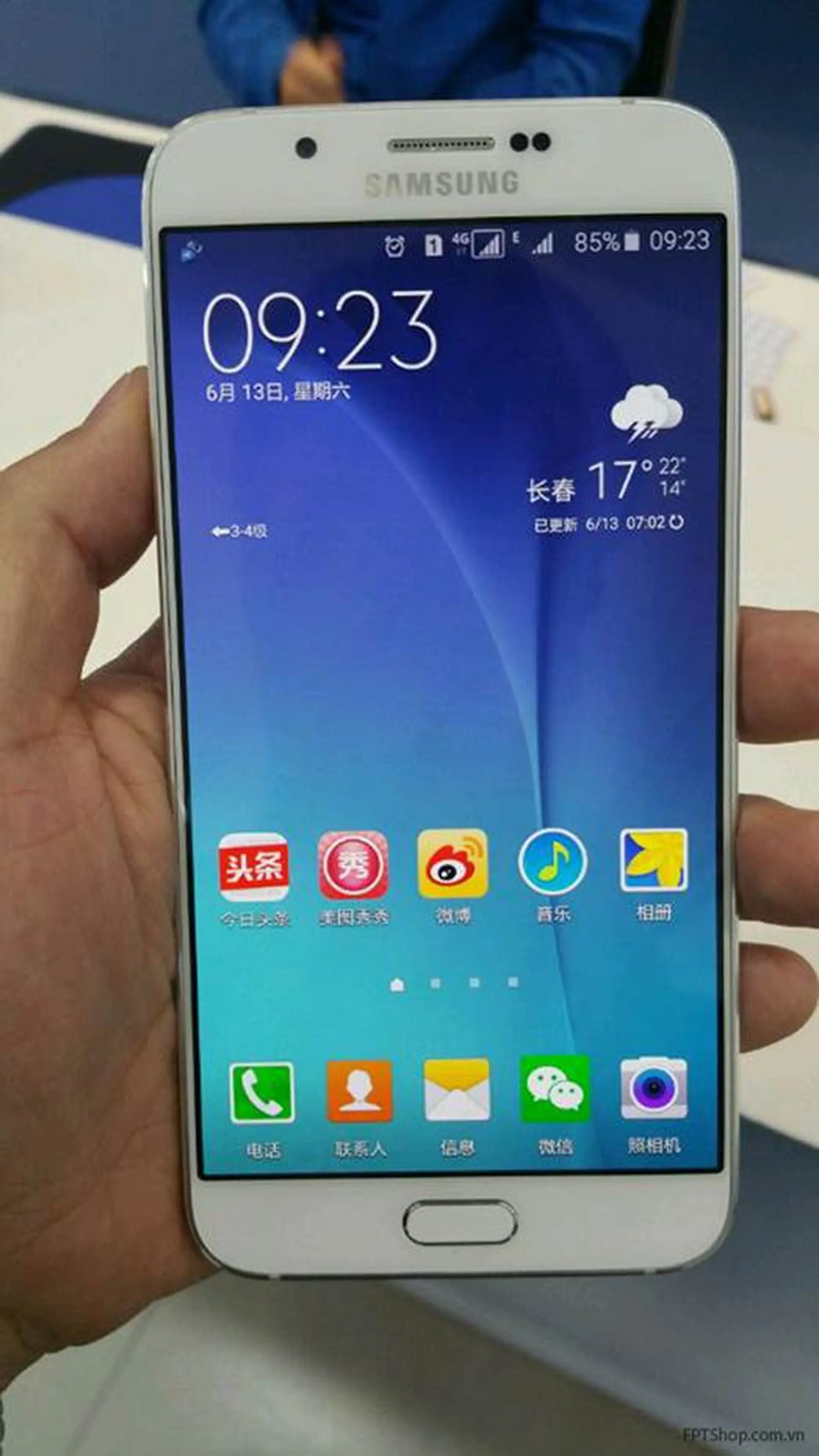 Trên tay điện thoại Samsung Galaxy A8 – Thiết kế siêu mỏng, camera ấn tượng