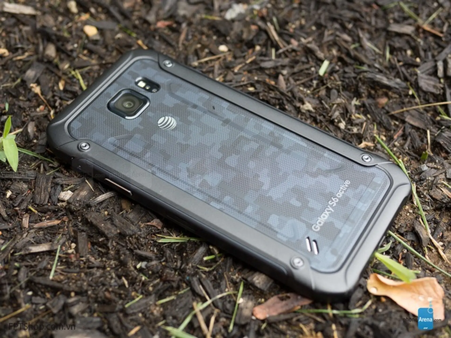 Trải nghiệm độ bền trên chiếc Samsung Galaxy S6 Active