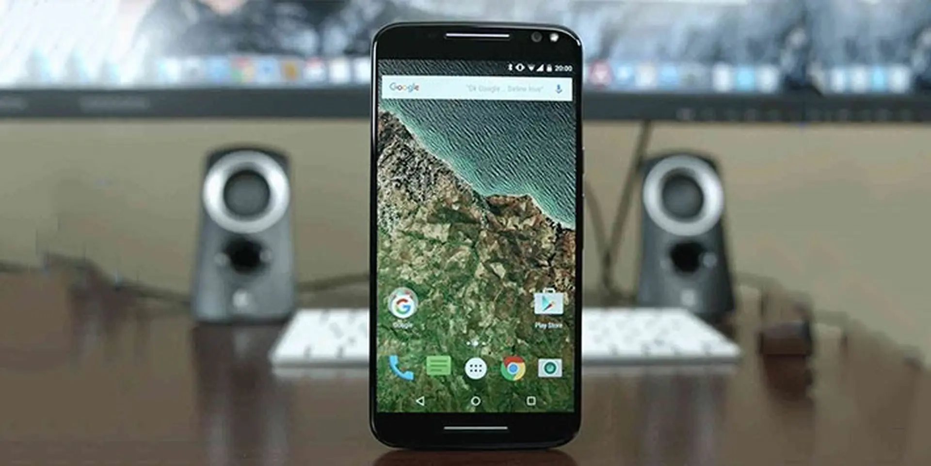 Hình ảnh Moto X 2016 bất ngờ xuất hiện với loa kép, đèn flash Led phía trước