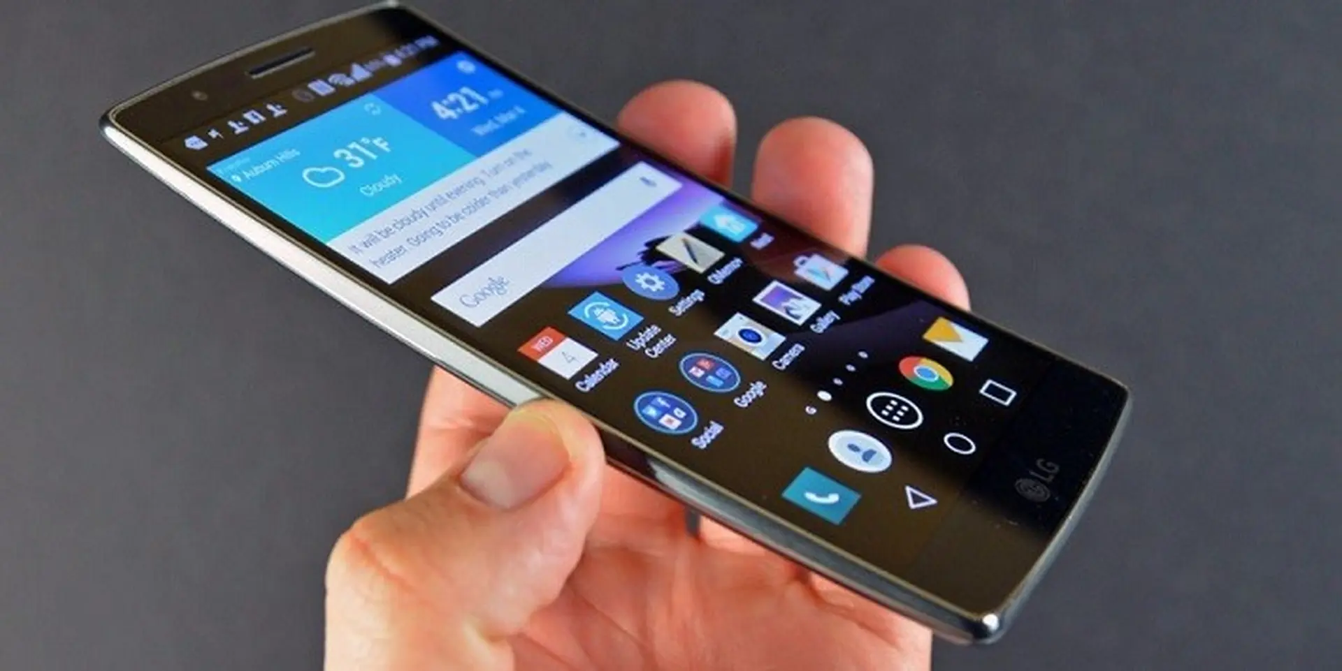 LG sẽ không tích hợp màn hình OLED cong cho LG G6