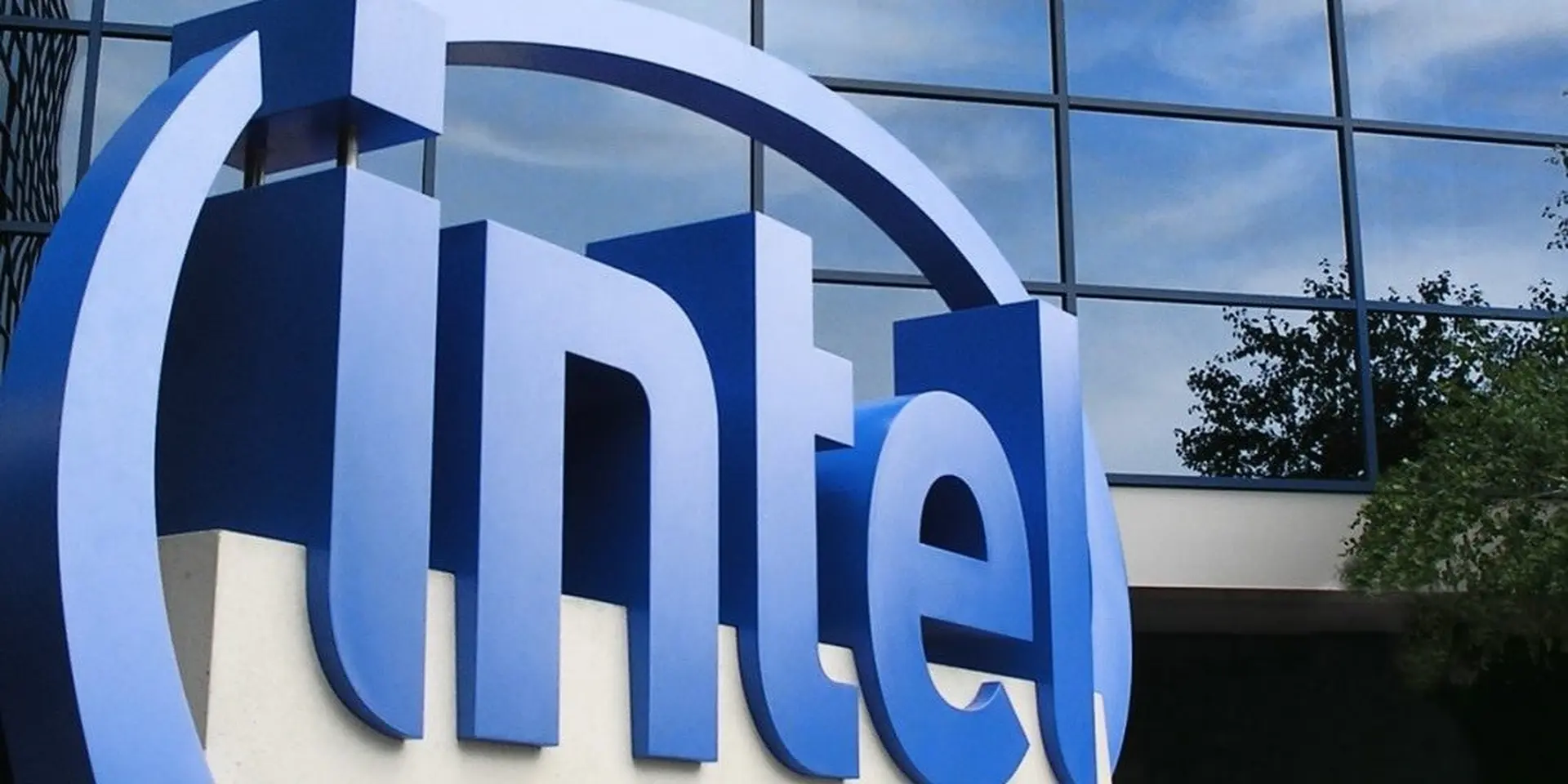 Intel rời bỏ cuộc chơi thiết bị đeo thông minh Wearable