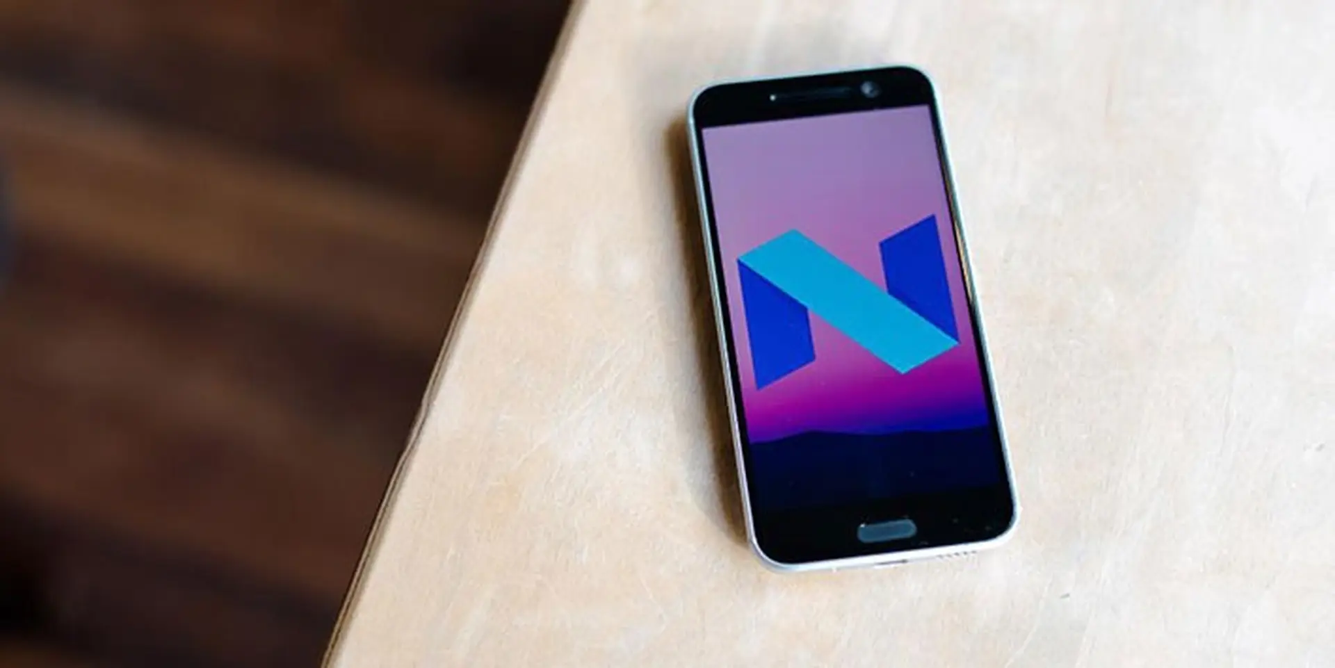 HTC 10 bất ngờ nhận được Android 7.0 Nougat qua OTA