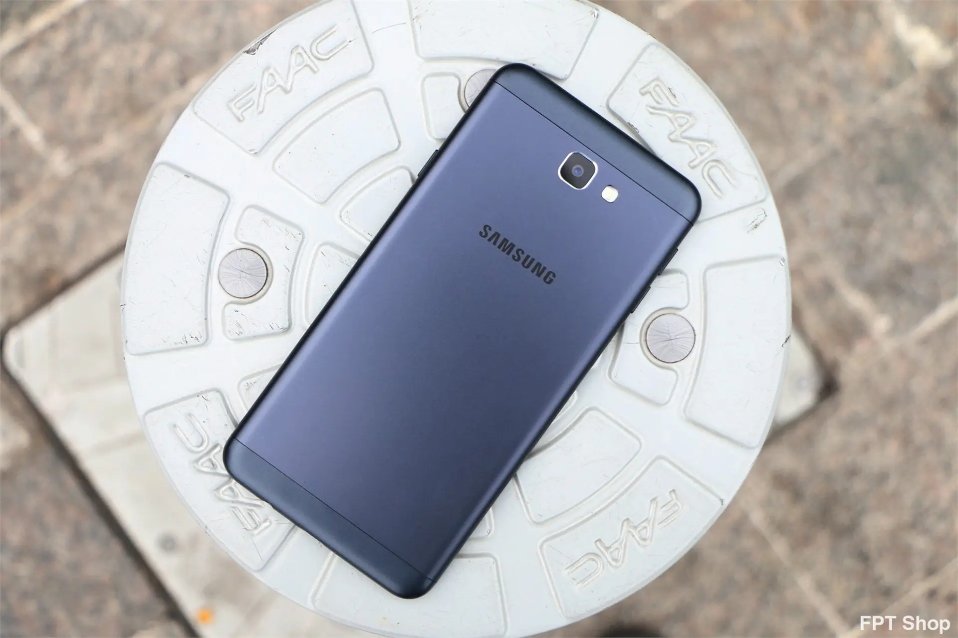 Không cần trả trước, rước ngay Galaxy J7 Prime tại FPT Shop