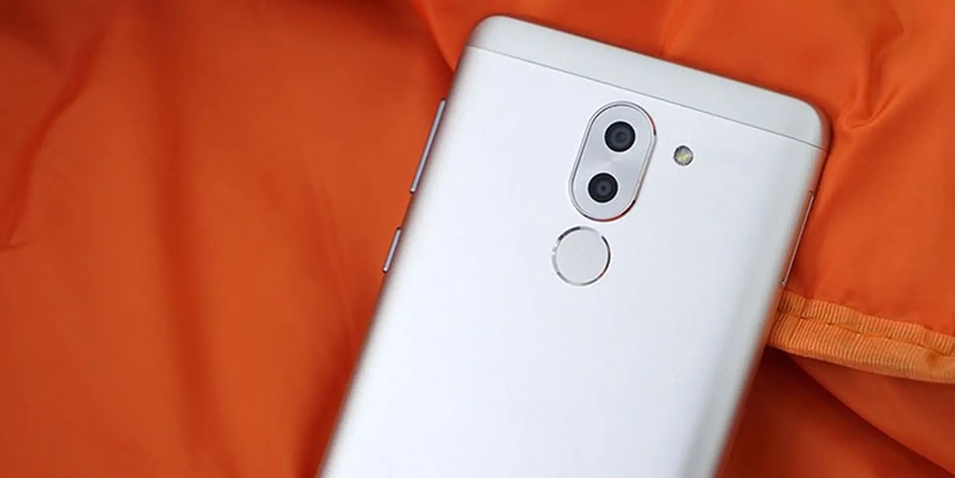 Đánh giá nhanh Huawei GR5 2017: Camera kép xóa phông "ảo diệu" - giá chưa tới 6 triệu đồng