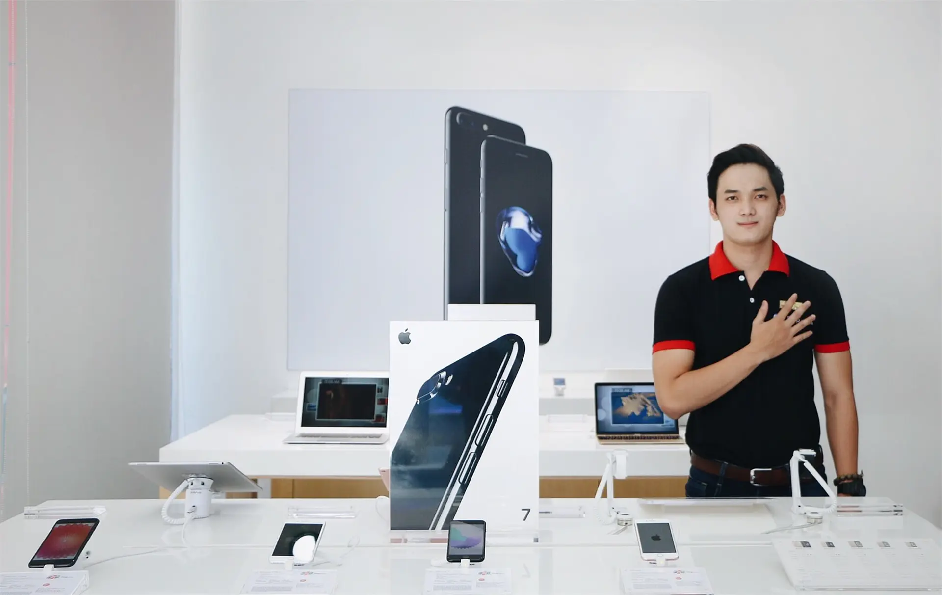 iPhone 7 Plus: trả góp 0% lãi suất hoặc tặng 2 năm bảo hành, chỉ tại FPT Shop