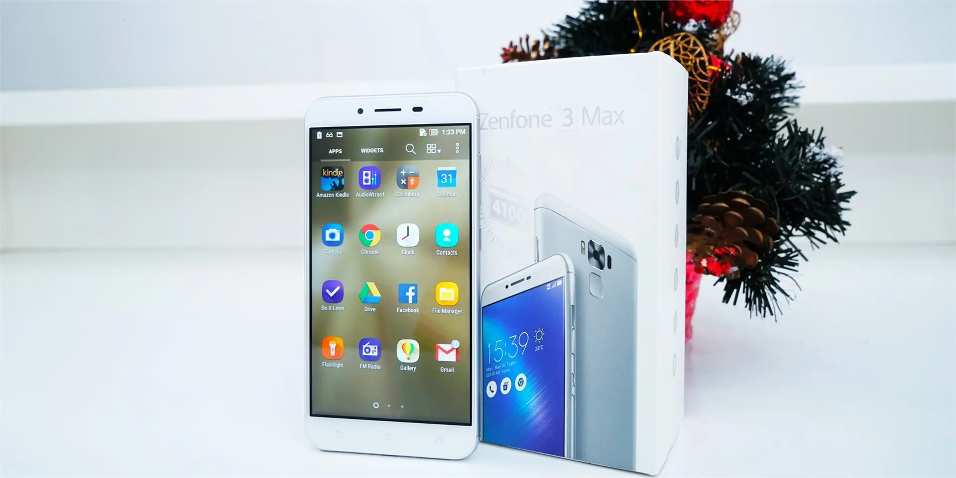 Khui hộp Asus zenfone 3 max 5.5 inch: To hơn, mạnh mẽ hơn, pin trâu hơn