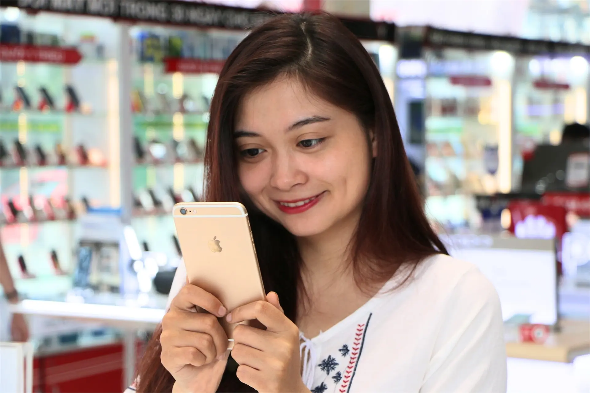 Phân biệt iPhone chính hãng và iPhone xách tay