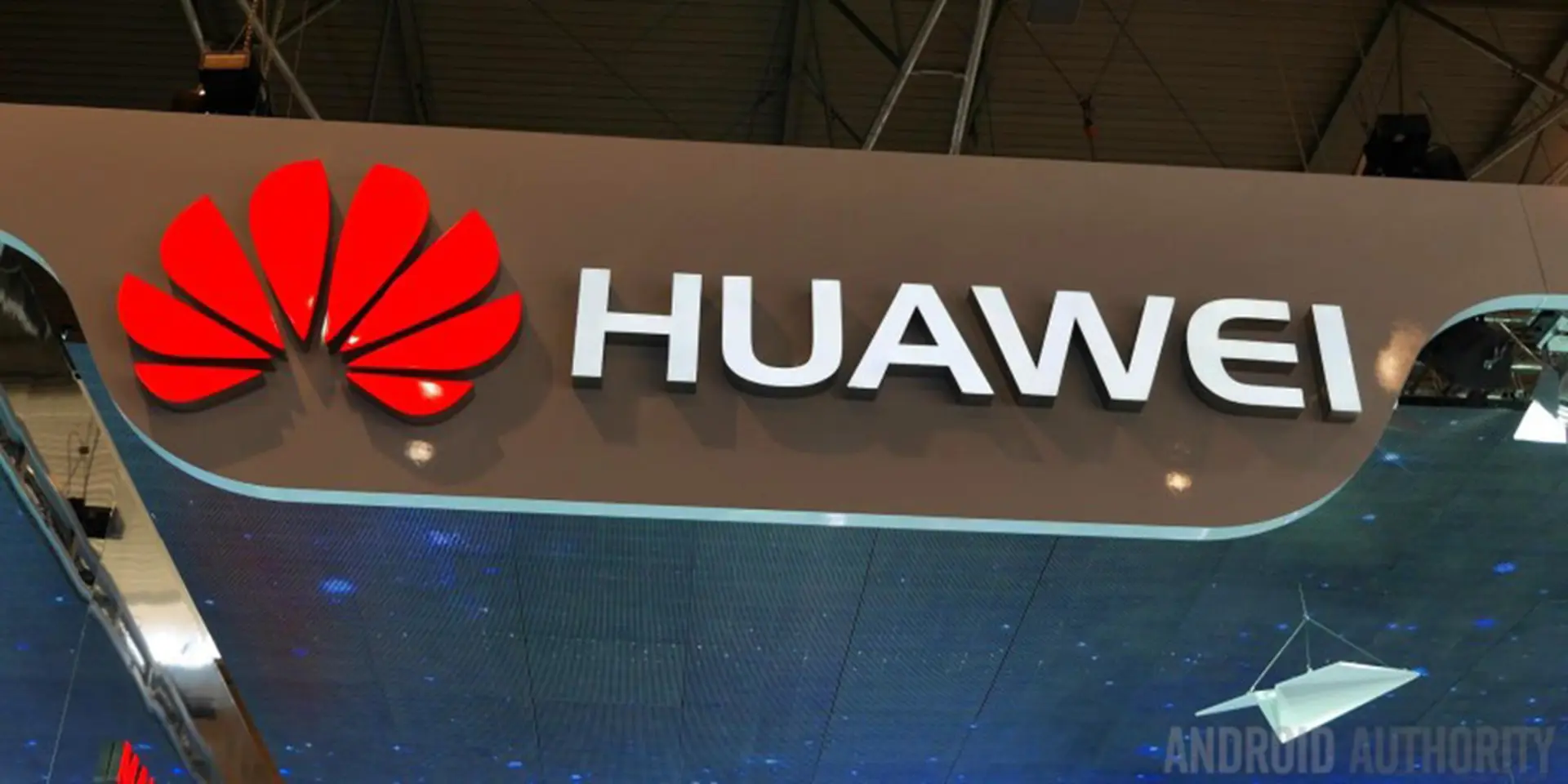 Huawei muốn lật đổ MacBook bằng dòng laptop mới - MateBook