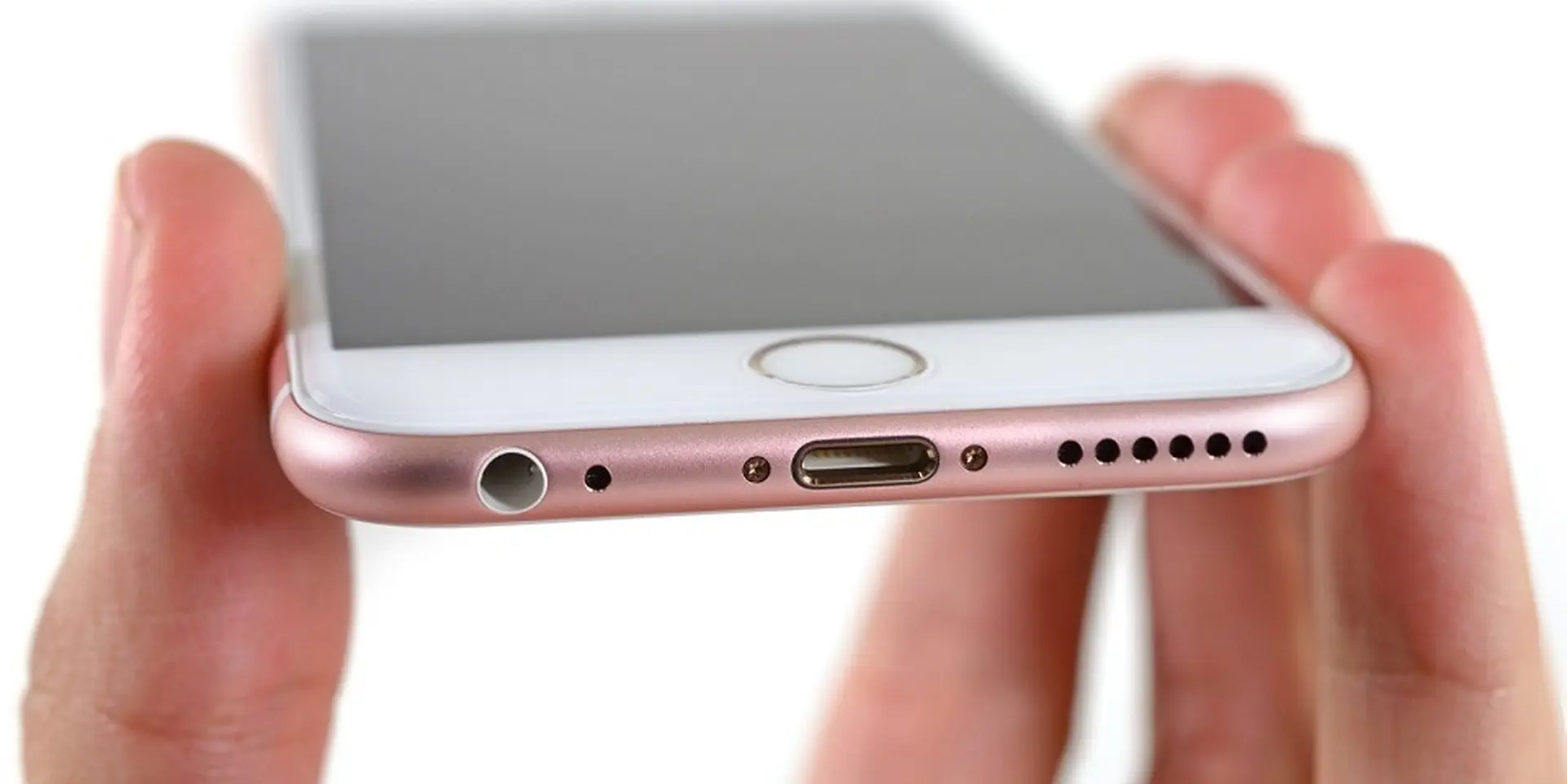 Mã nguồn iOS cho thấy iPhone sẽ không còn Jack cắm 3,5 mm