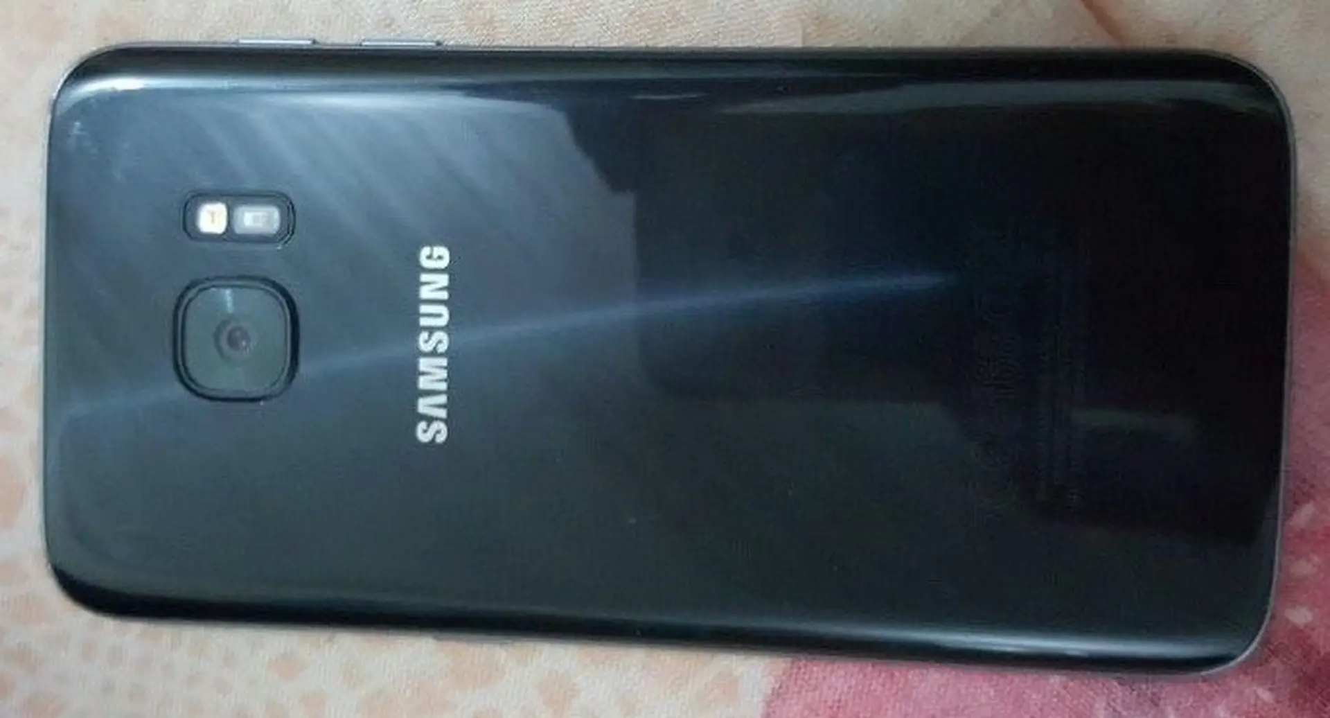 Hot: Những hình ảnh mới nhất của Galaxy S7 tại Việt Nam