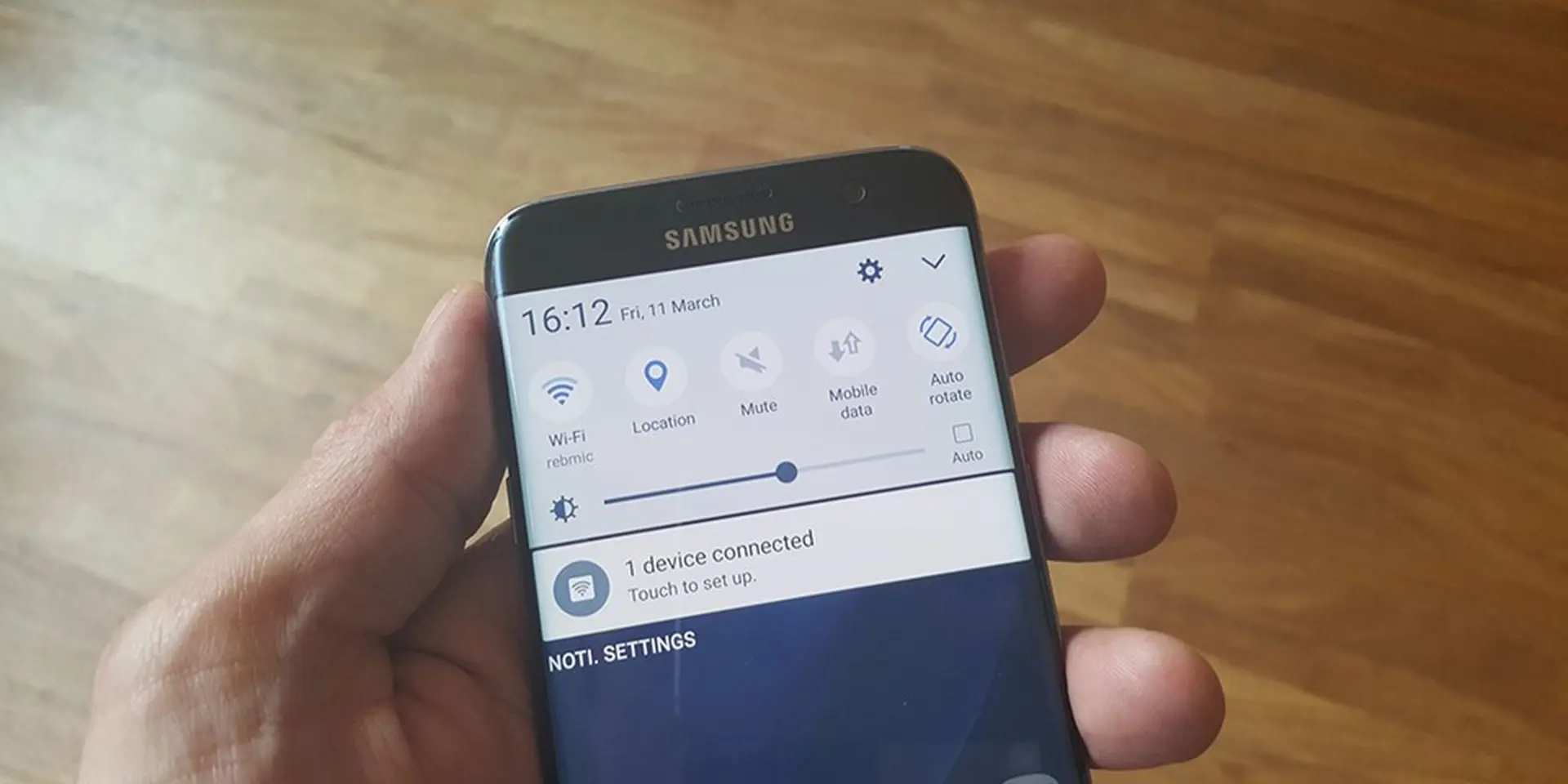 Galaxy S7 và Galaxy S7 edge cho phép chia sẻ kết nối Wi-Fi với thiết bị khác