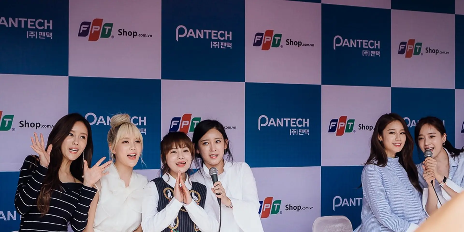 Bộ ảnh FPTShop cùng hàng nghìn fan hâm mộ chào đón T-Ara