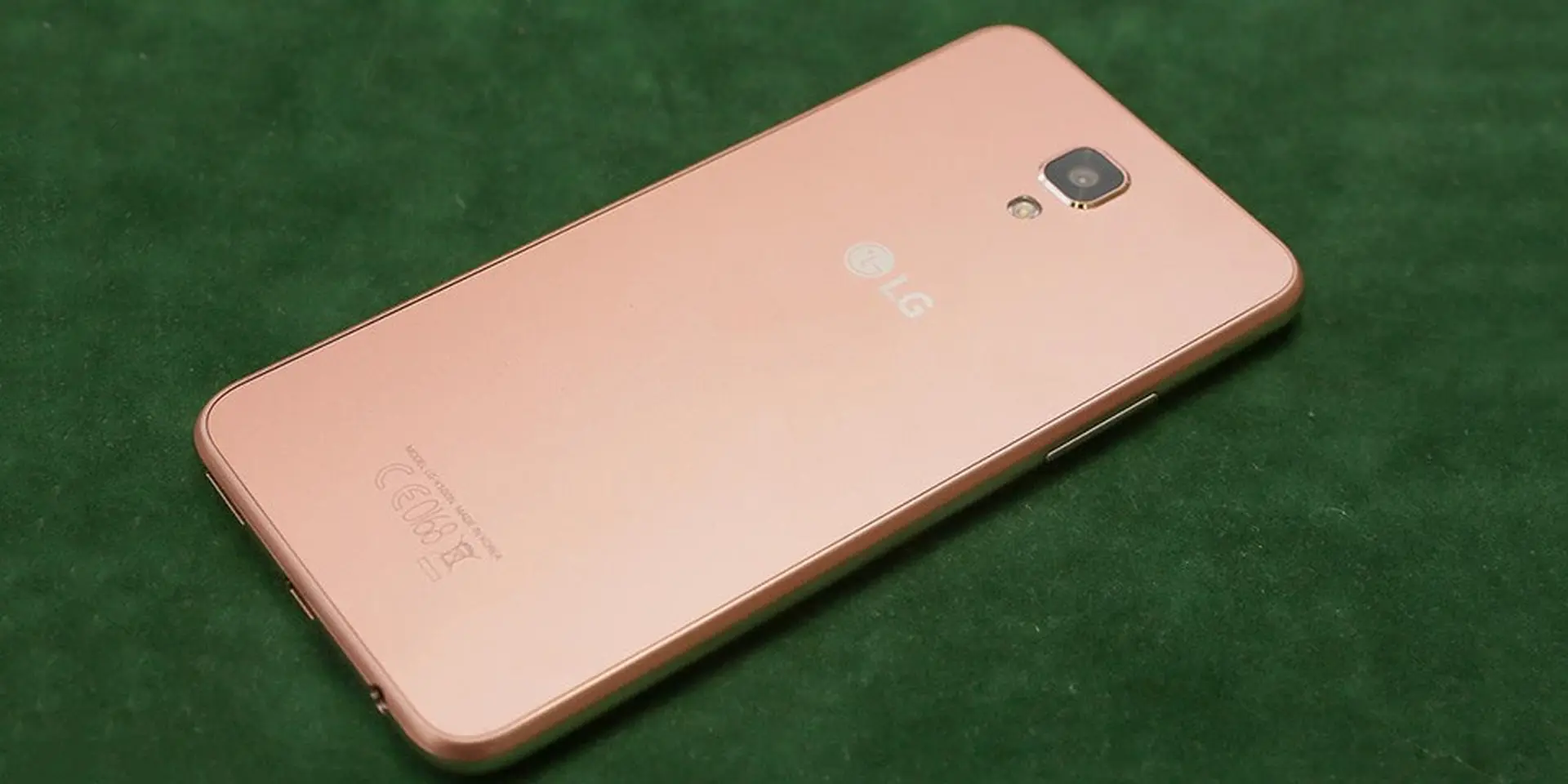 LG X Screen được bán ra với giá 7.6 triệu đồng tại châu Âu