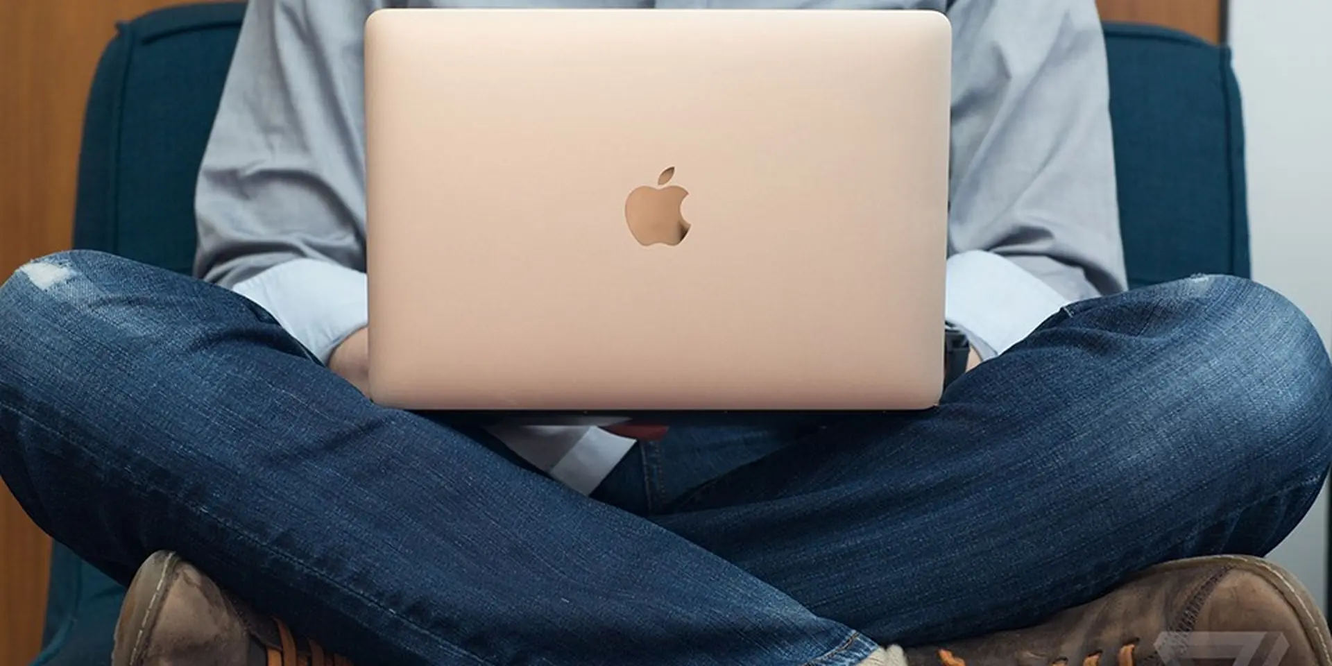 Apple chuẩn bị giới thiệu MacBook 12 inch Early 2016