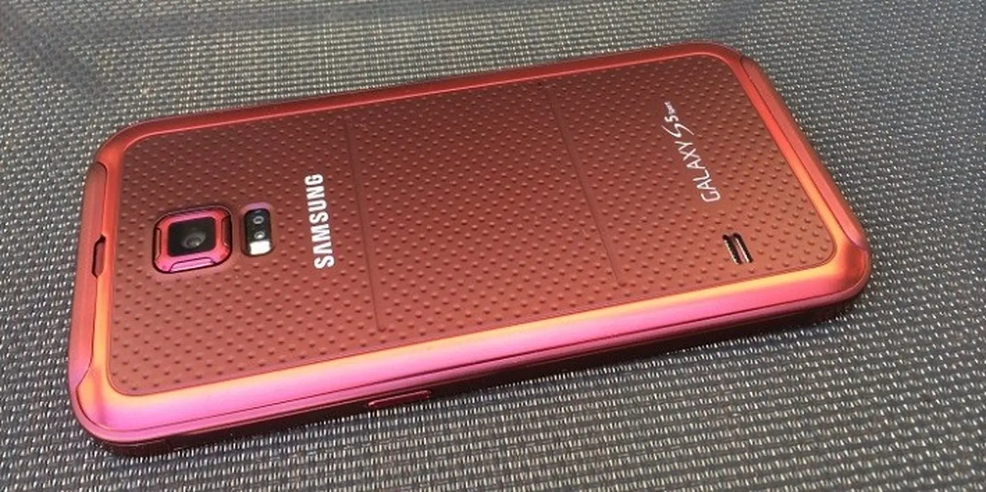 Xuất hiện thêm một biến thể Galaxy S7 mới: Galaxy S7 Sport