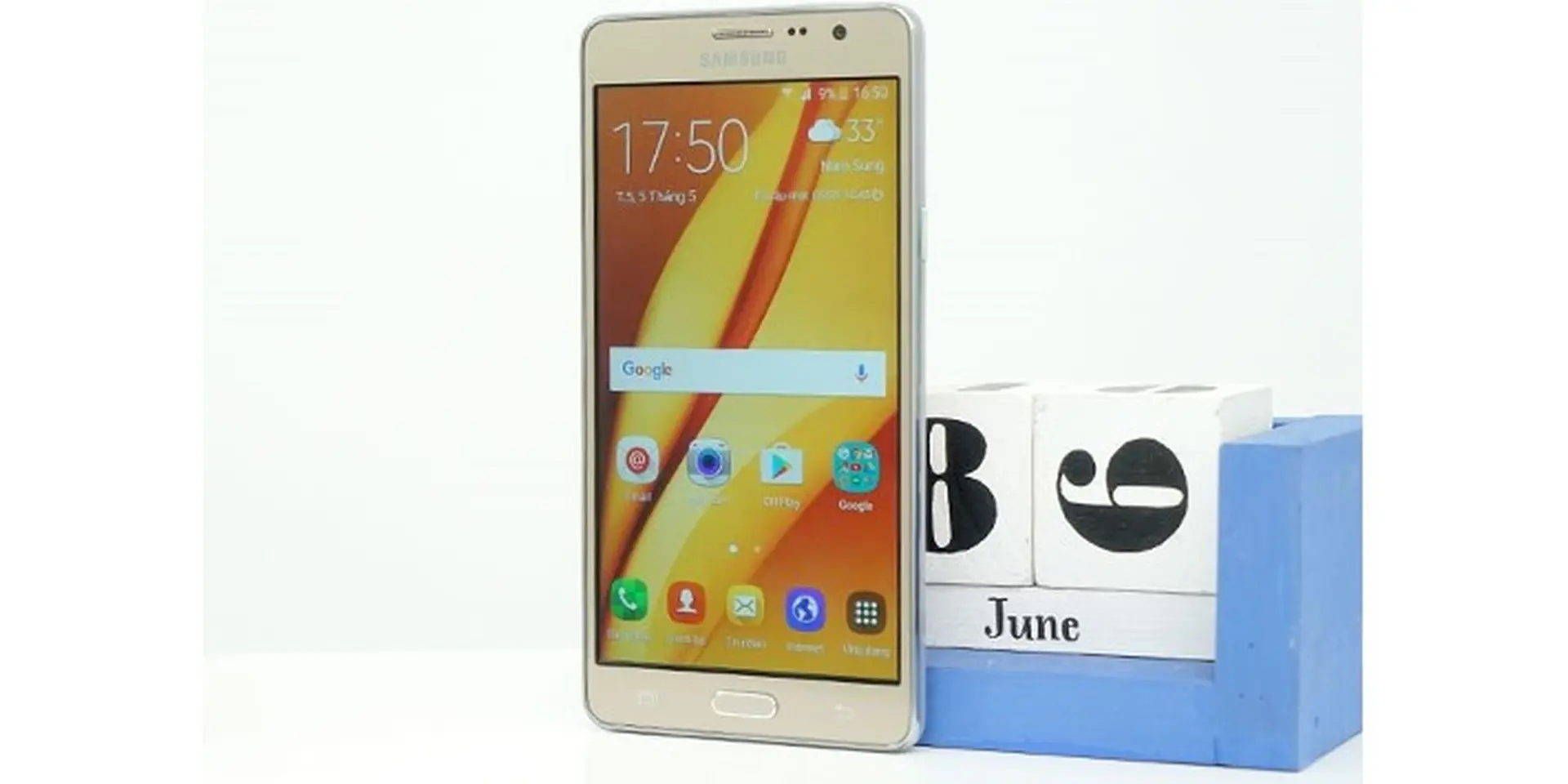 Vì sao Samsung Galaxy On7 gây sốt tại Trung Quốc và Ấn Độ?