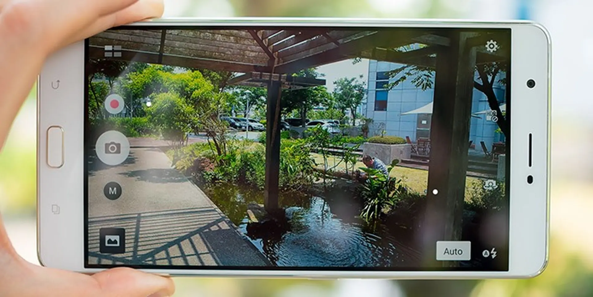 Trên tay Asus ZenFone 3 Ultra: rất cao cấp, rất to, rất "đã"