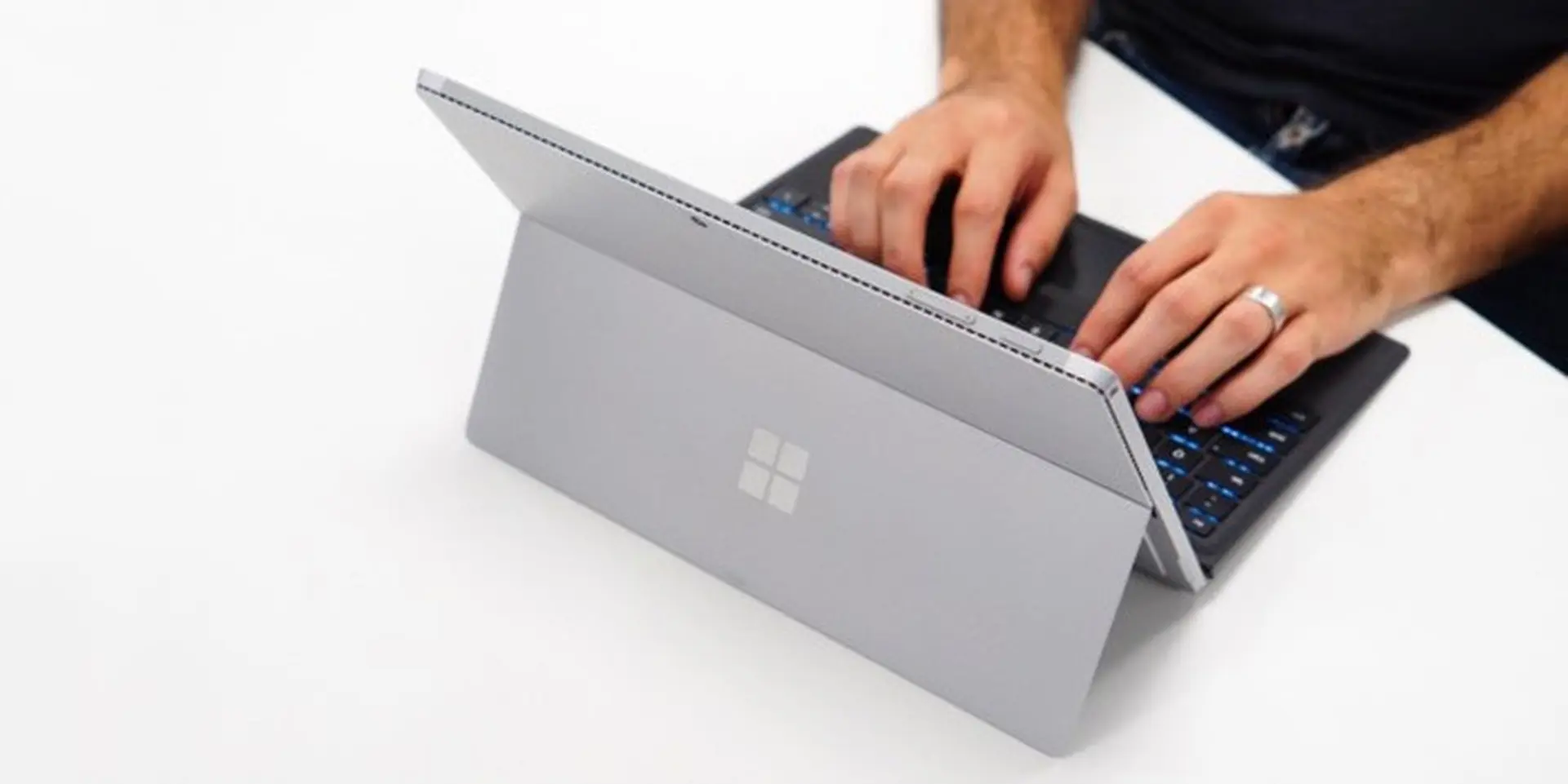 Surface Pro 5 sẽ có màn hình 4K, chip Intel Kaby Lake và 16GB RAM