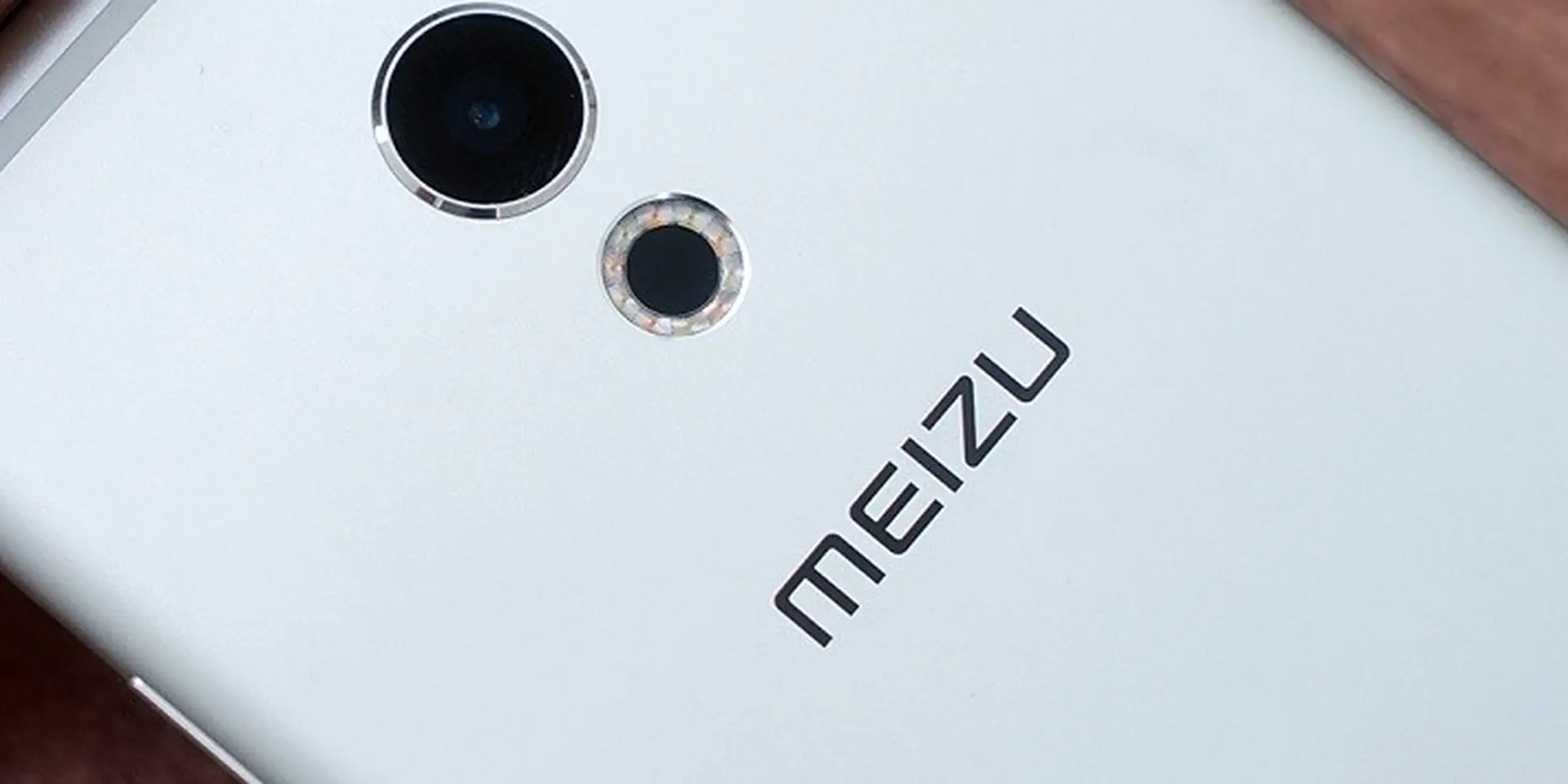 Bài học “tự mình đổi mới” HTC cần phải học hỏi từ Meizu