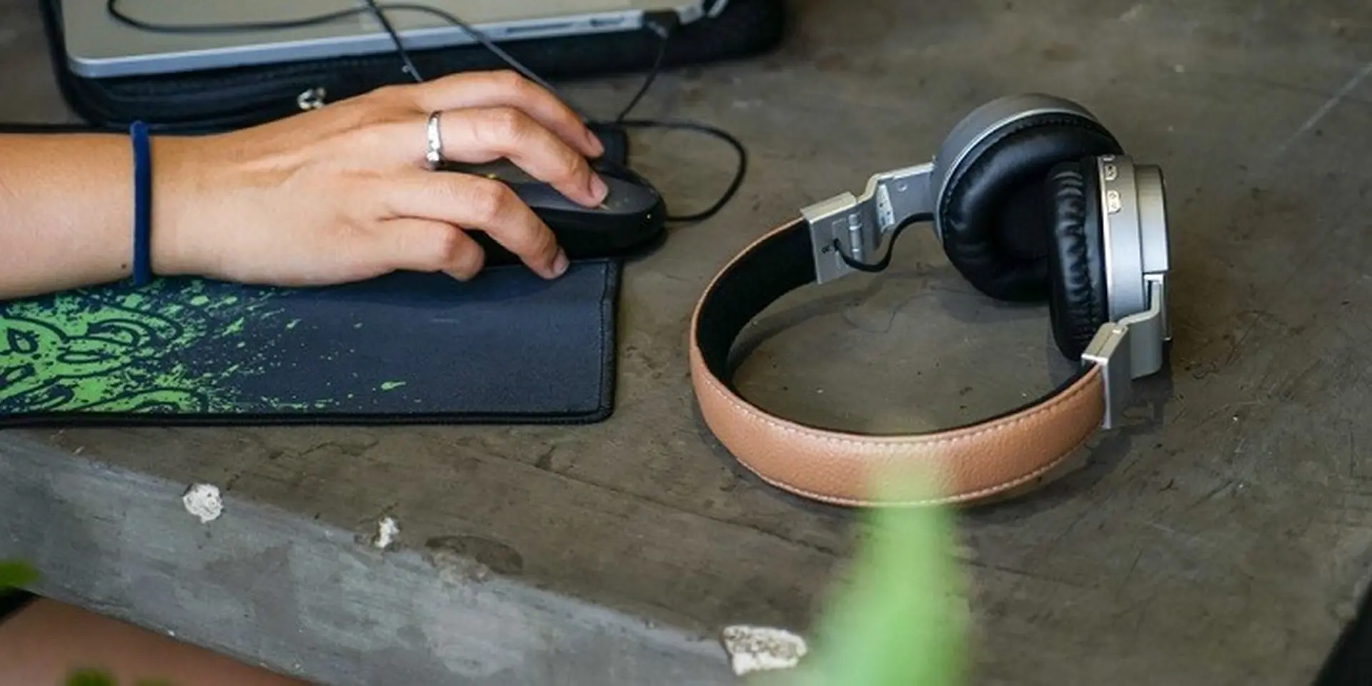 Trên tay tai nghe không dây iBomb SKA – Quà tặng kèm khi mua Galaxy J7 Prime