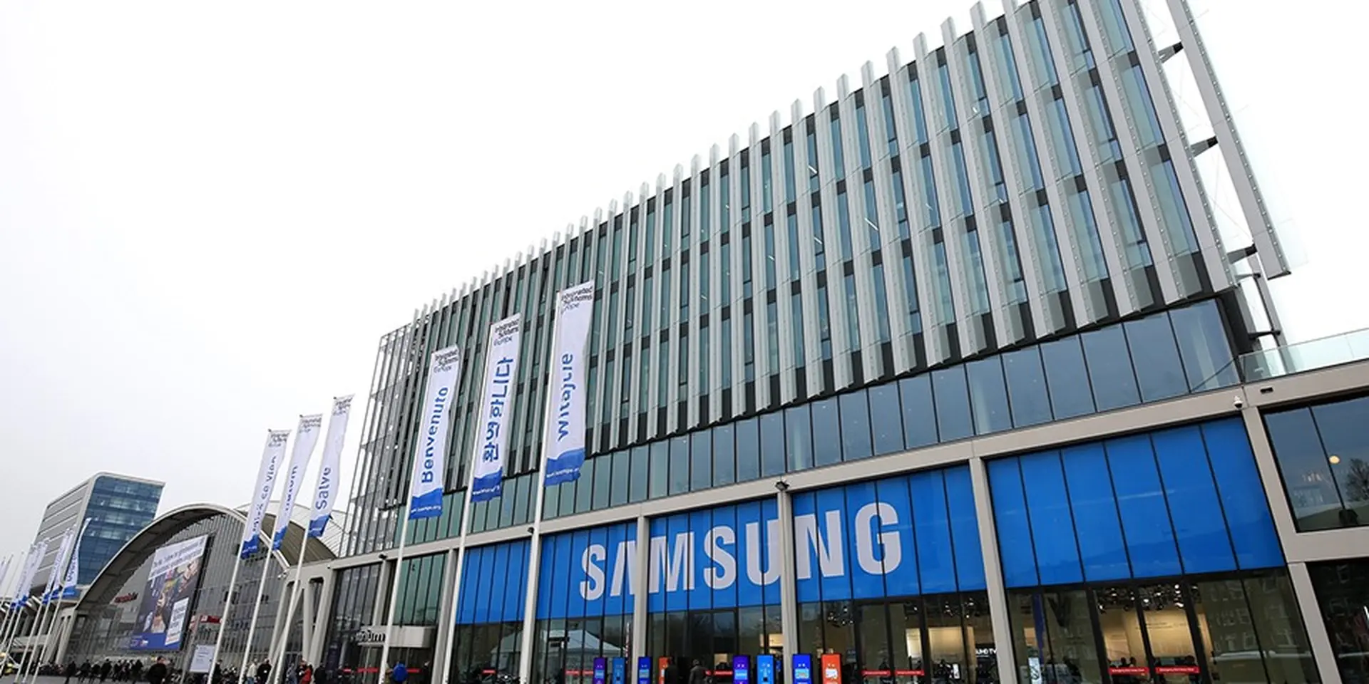 Smartphone giá rẻ, tầm trung của Samsung chuyển sang sử dụng chip MediaTek?