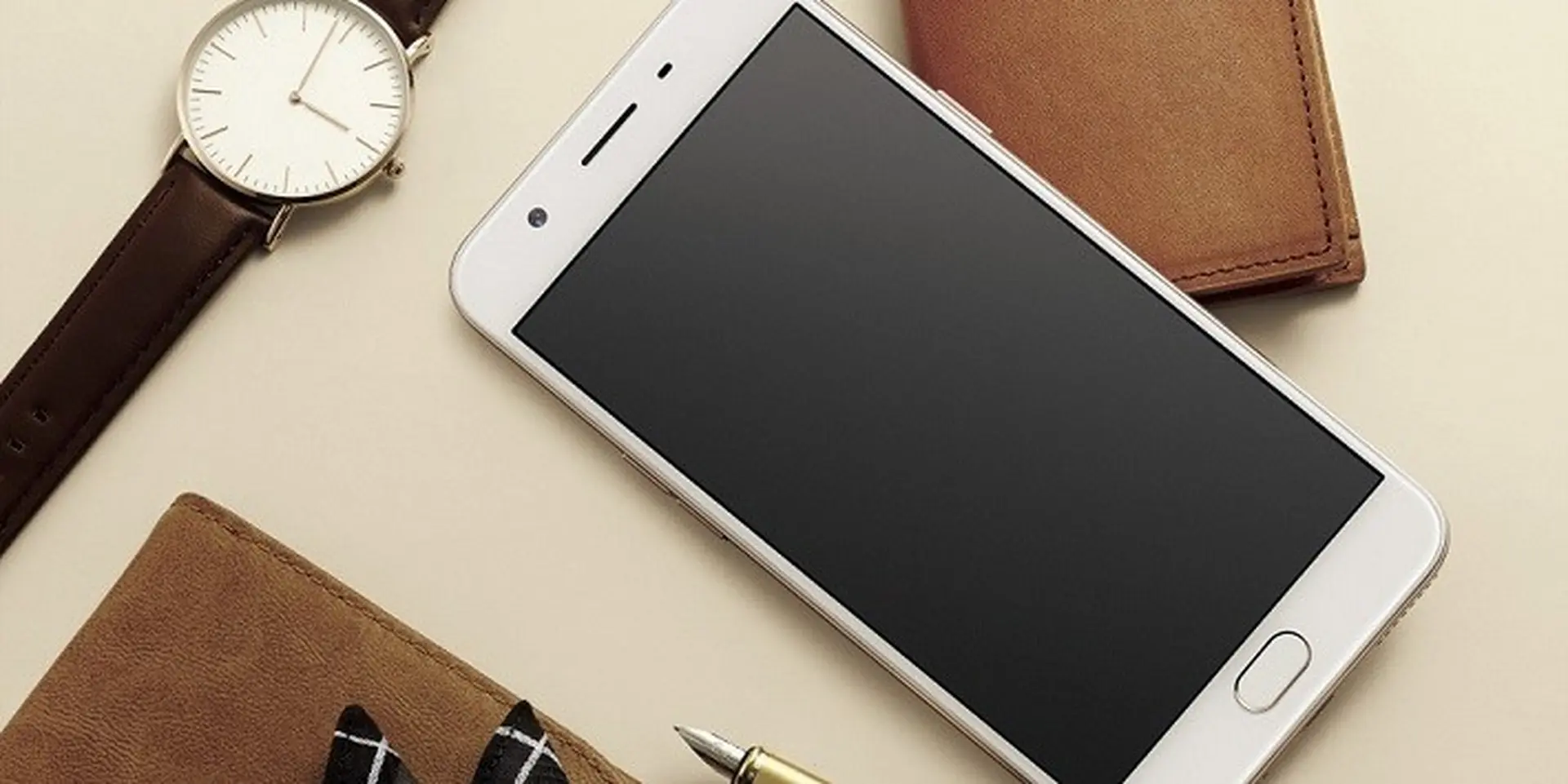 10 smartphone bán chạy nhất Việt Nam trong tháng 8