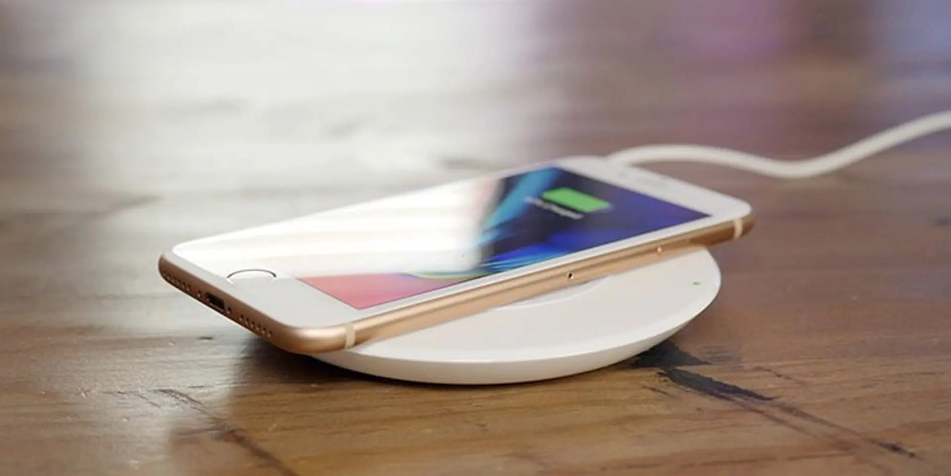 Trên tay các loại sạc không dây Qi cho iPhone 8 và iPhone X