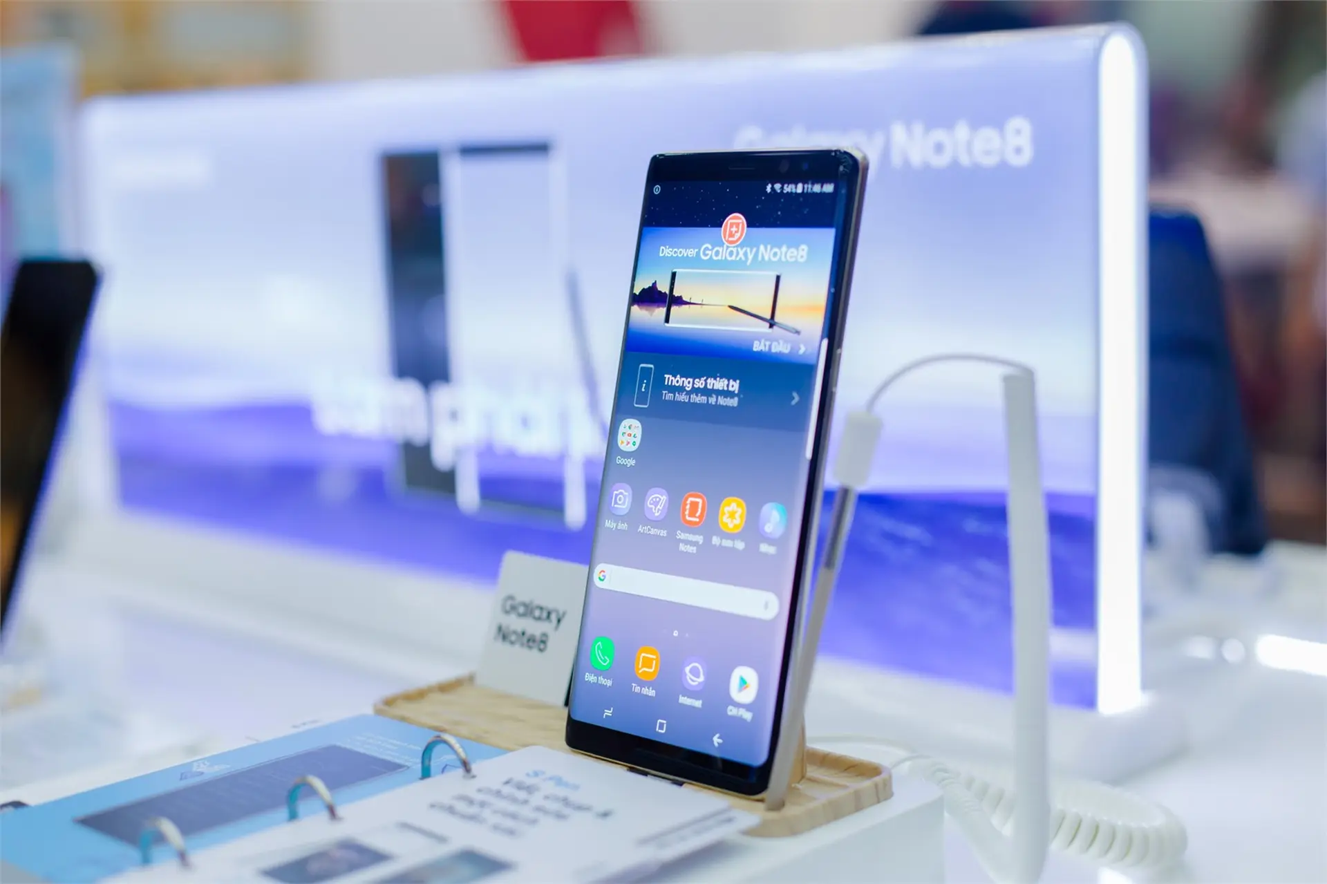 Đã tìm ra các khách hàng trúng bộ quà 50 triệu đồng khi đặt trước Note8 tại FPT Shop