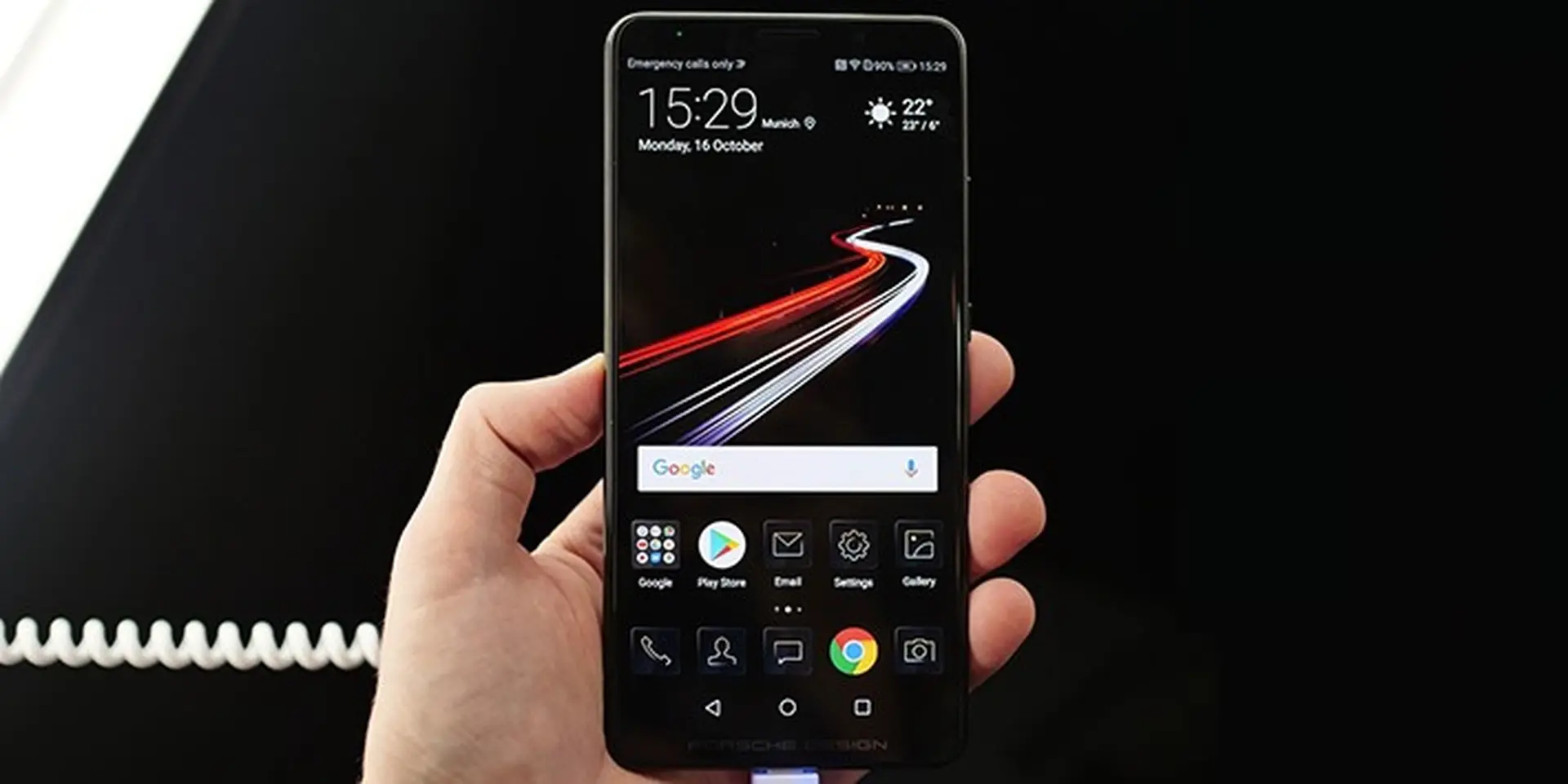 Trên tay Huawei Mate 10 Porsche Design: Cao cấp đến từng chi tiết