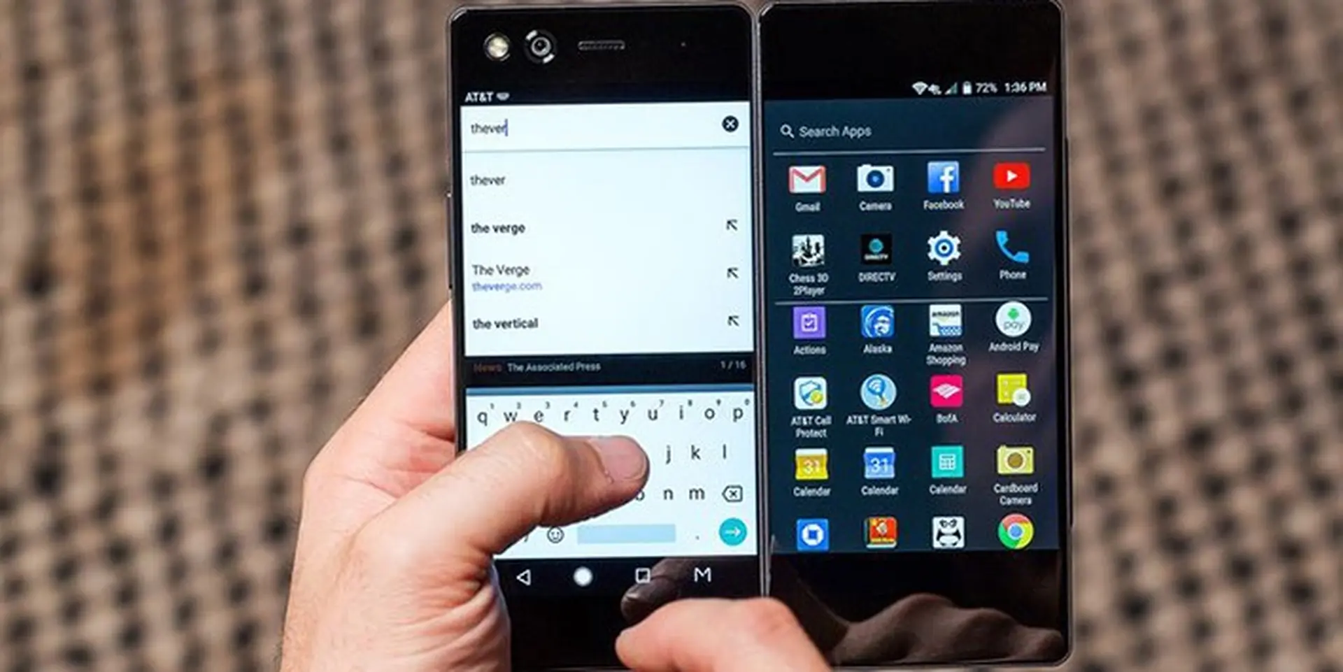 Trên tay hai smartphone màn hình gập ZTE Axon M: quá đẹp và quá độc