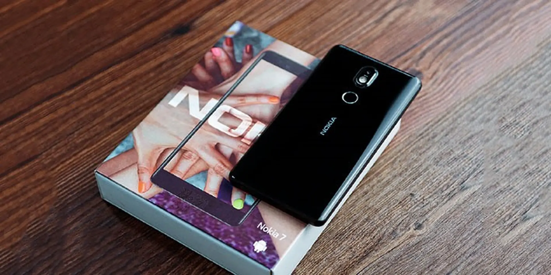 Mở hộp Nokia 7: Thiết kế cao cấp, camera 16MP Dual Sight, ống kính Zeiss, 6GB RAM, giá 8 triệu