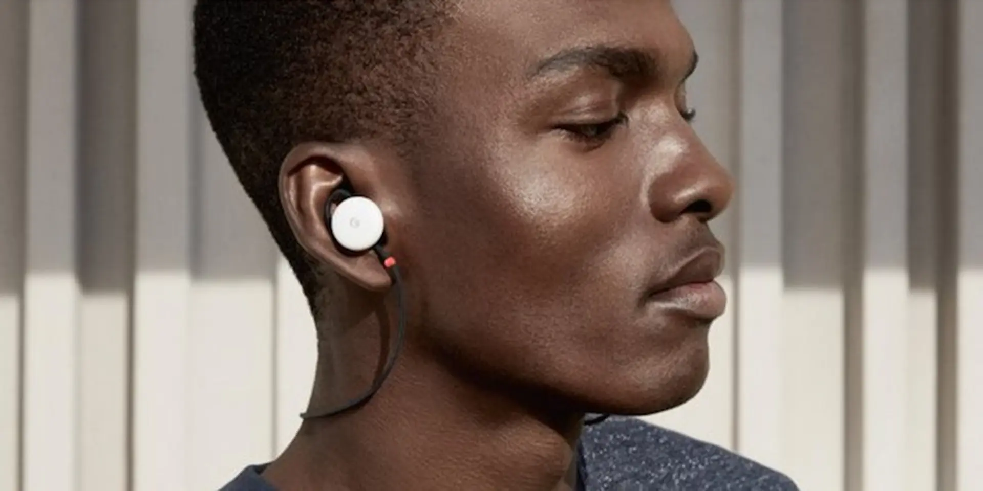 Google ra mắt tai nghe không dây Pixel Buds: Hỗ trợ Google Assistant, dịch trực tiếp tiếng Việt sang 40 thứ tiếng
