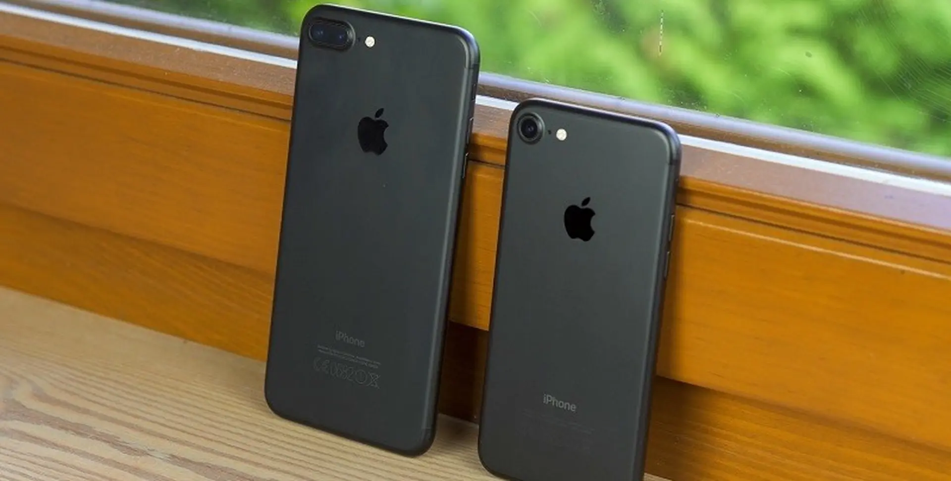 iPhone 7, iPhone 7 Plus đồng loạt giảm giá mạnh, sẵn sàng cho iPhone 8 lên kệ
