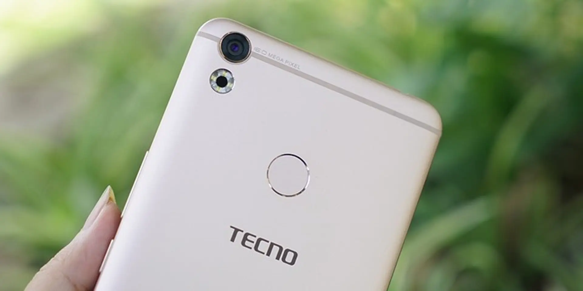 Chọn TECNO Camon CX để có cơ hội du lịch thăm quê hương CLB Manchester City