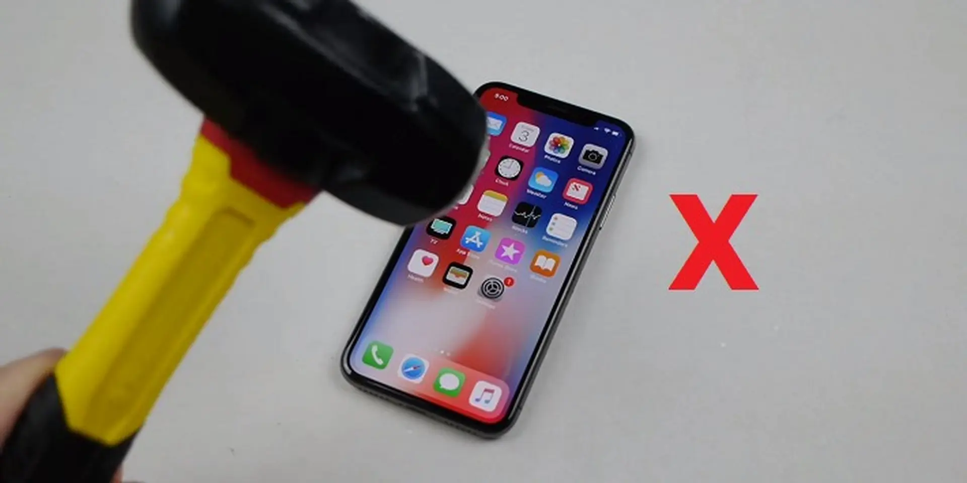 iPhone X đối đầu ‘’Dao to & Búa lớn’’: Cuộc chiến không cân sức!!
