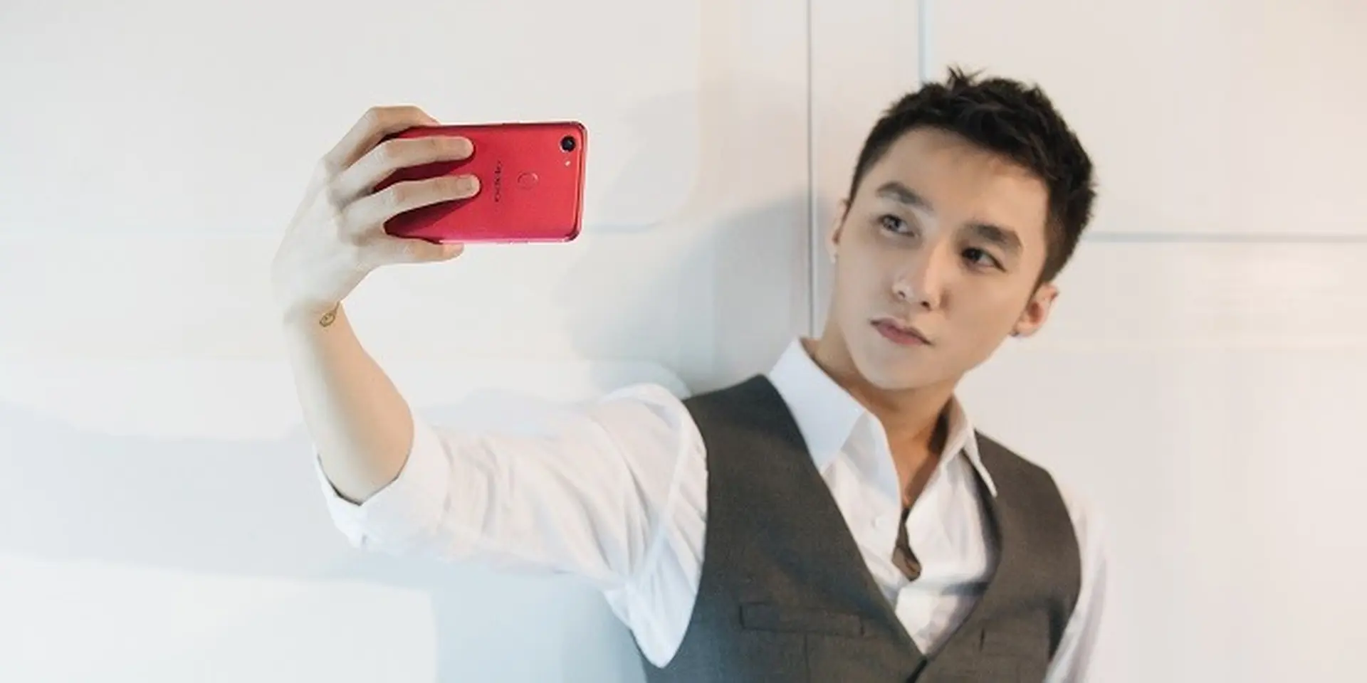 Mời quý độc giả tham dự buổi Tech Offline, khám phá chuyên gia selfie OPPO F5 cùng FPTShop