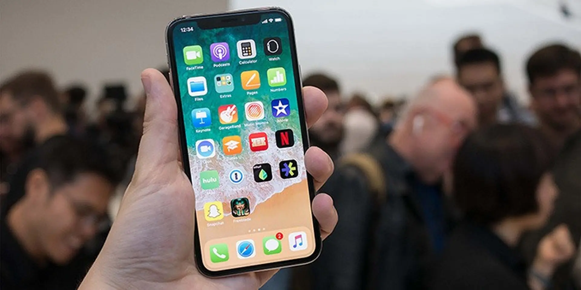 iPhone X xách tay - Điểm trừ lớn do nguồn hàng chưa ổn định, giá bán cao ngất và hậu mãi không rõ ràng