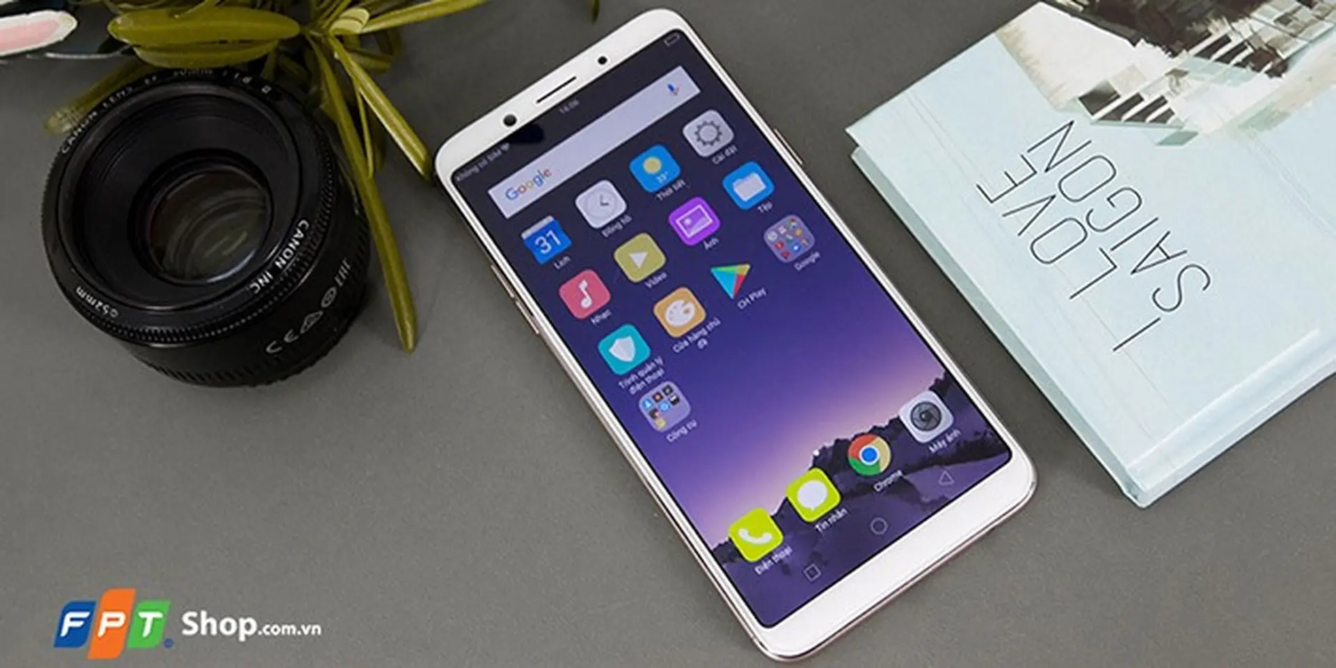 Giá bán chính thức của OPPO F5 tại Việt Nam là 6,990,000đ, đặt hàng ngay để nhận nhiều ưu đãi