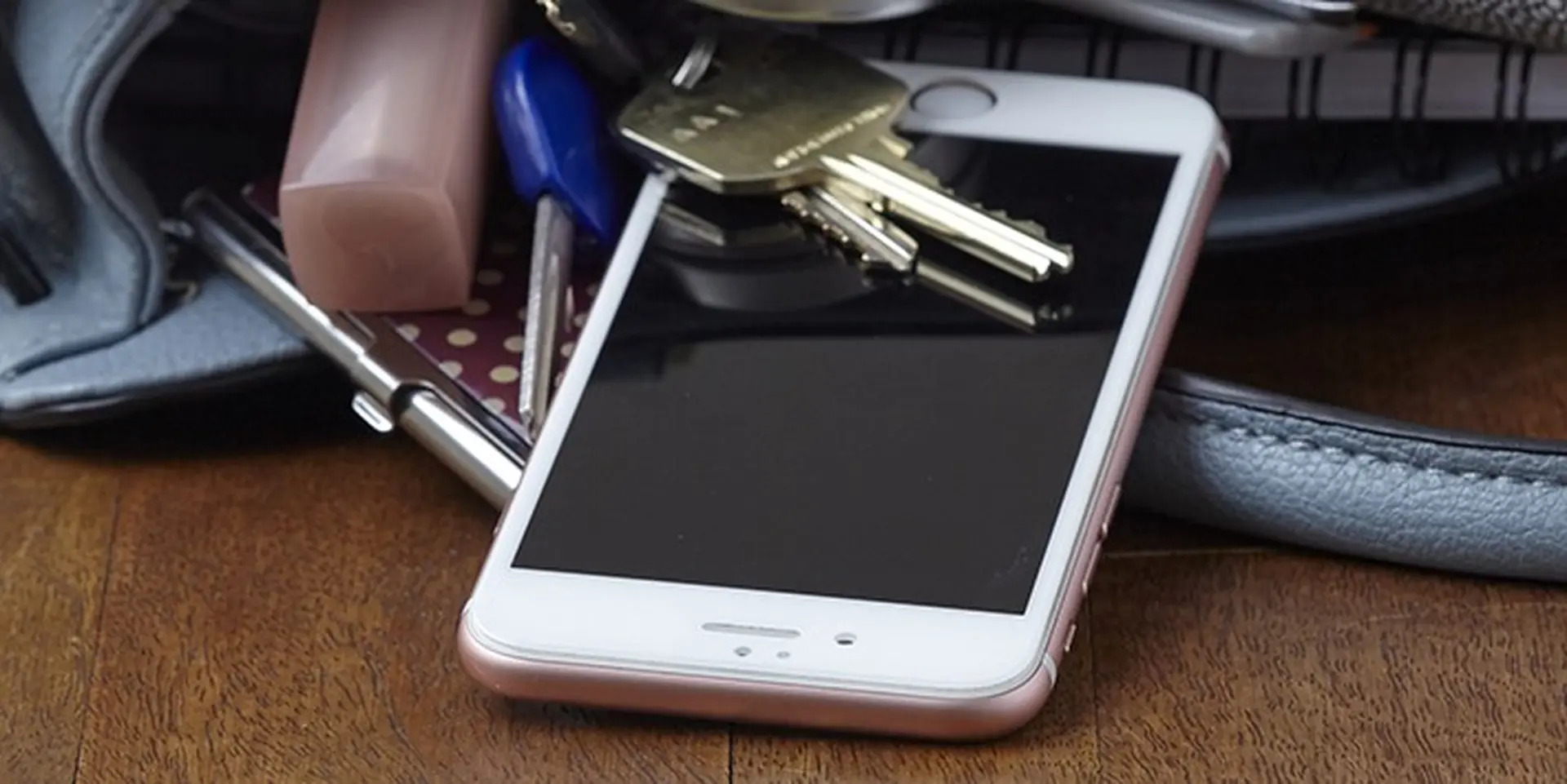 5 lời khuyên giúp bạn tránh trầy xước màn hình smartphone