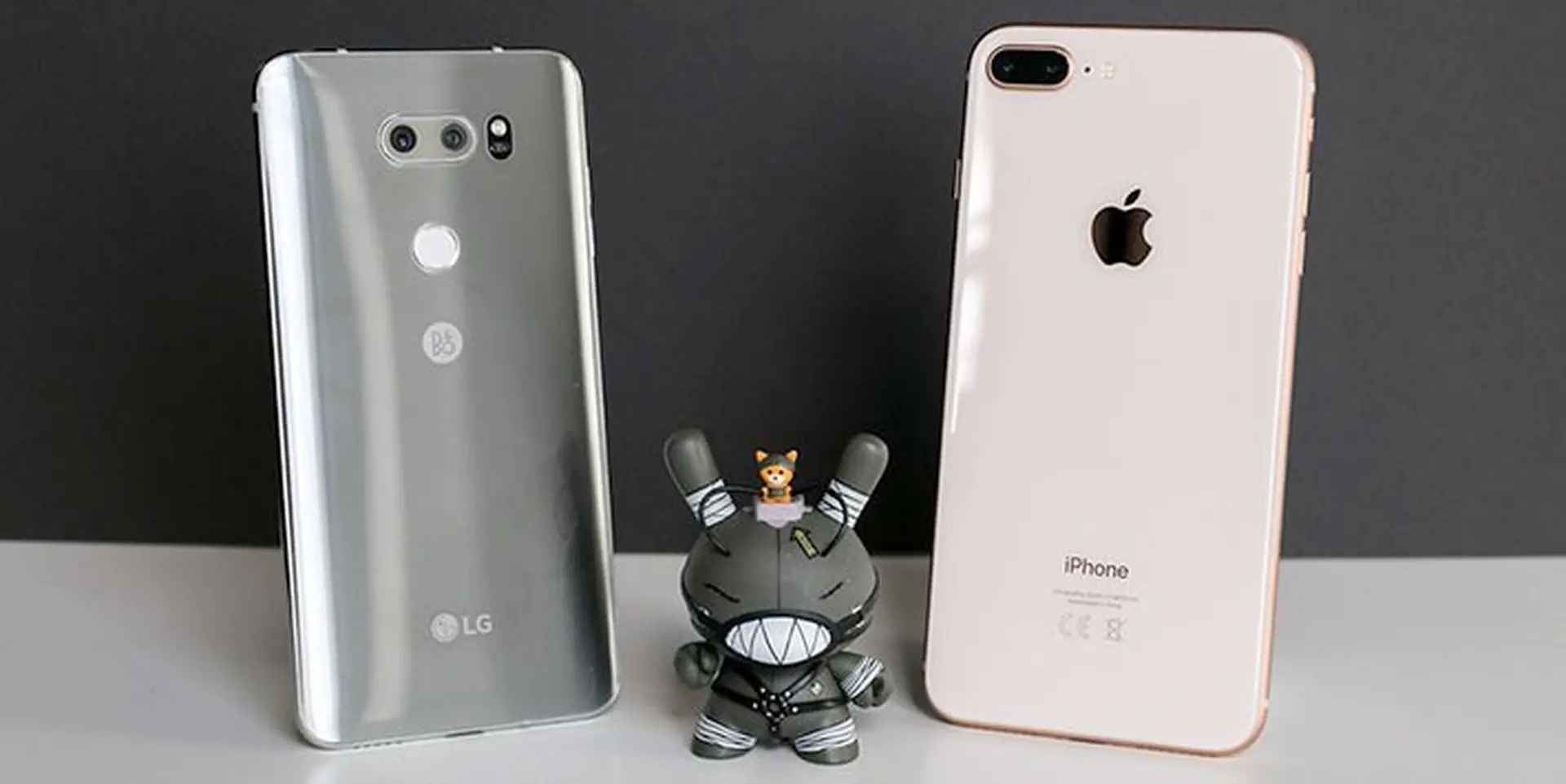 iPhone 8 Plus đối đầu LG V30: Phablet nào là hoàn hảo cho bạn?