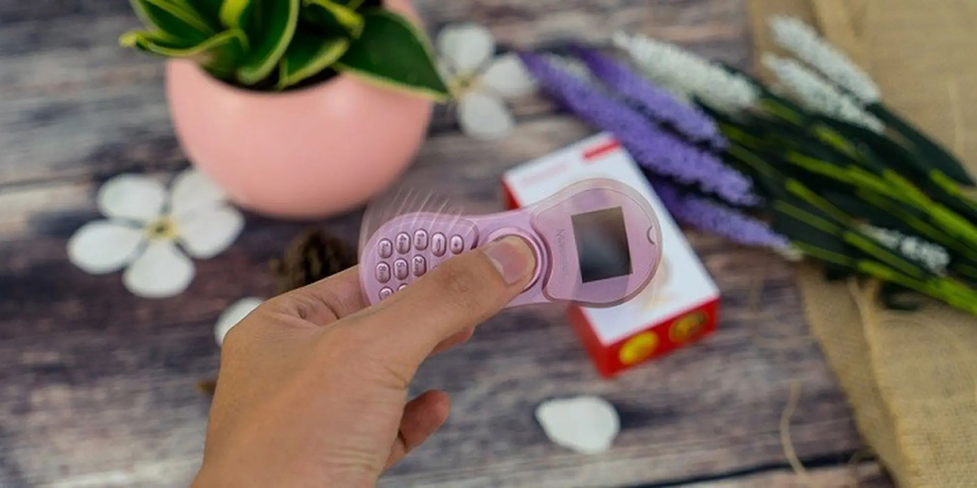 Trên tay Masstel Spinner: Chiếc Spinner hỗ trợ nghe gọi, có khe thẻ nhớ, giá 500K