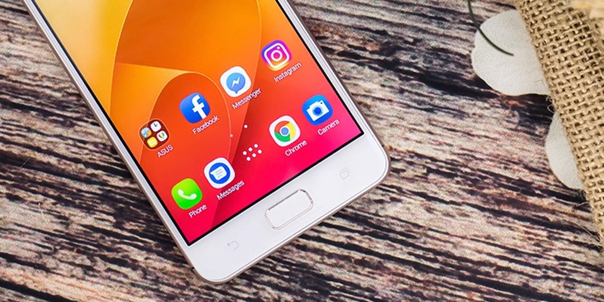 Mở hộp Zenfone 4 Max: Thiết kế hoàn thiện, camera kép, pin khủng 4100 mAh