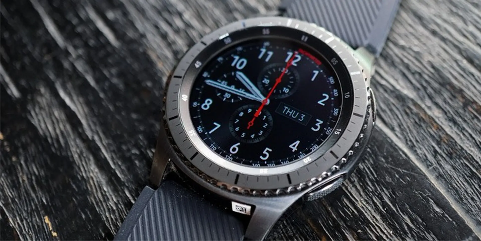 Phượt ư? Xách Samsung Gear S3 Frontier lên và đi!